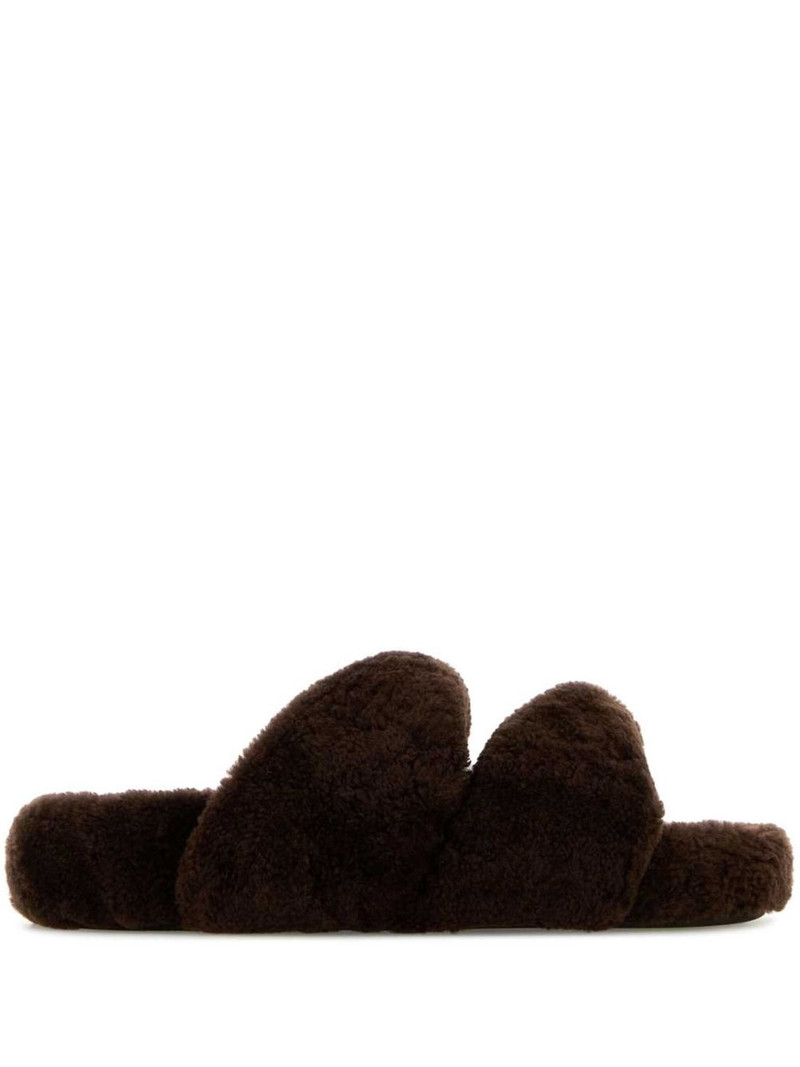 Twist slippers 1