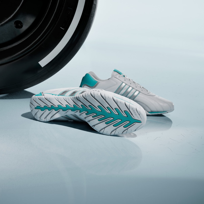 ADIRACER LO MERCEDES AMG PETRONAS F1 TEAM SHOES 3