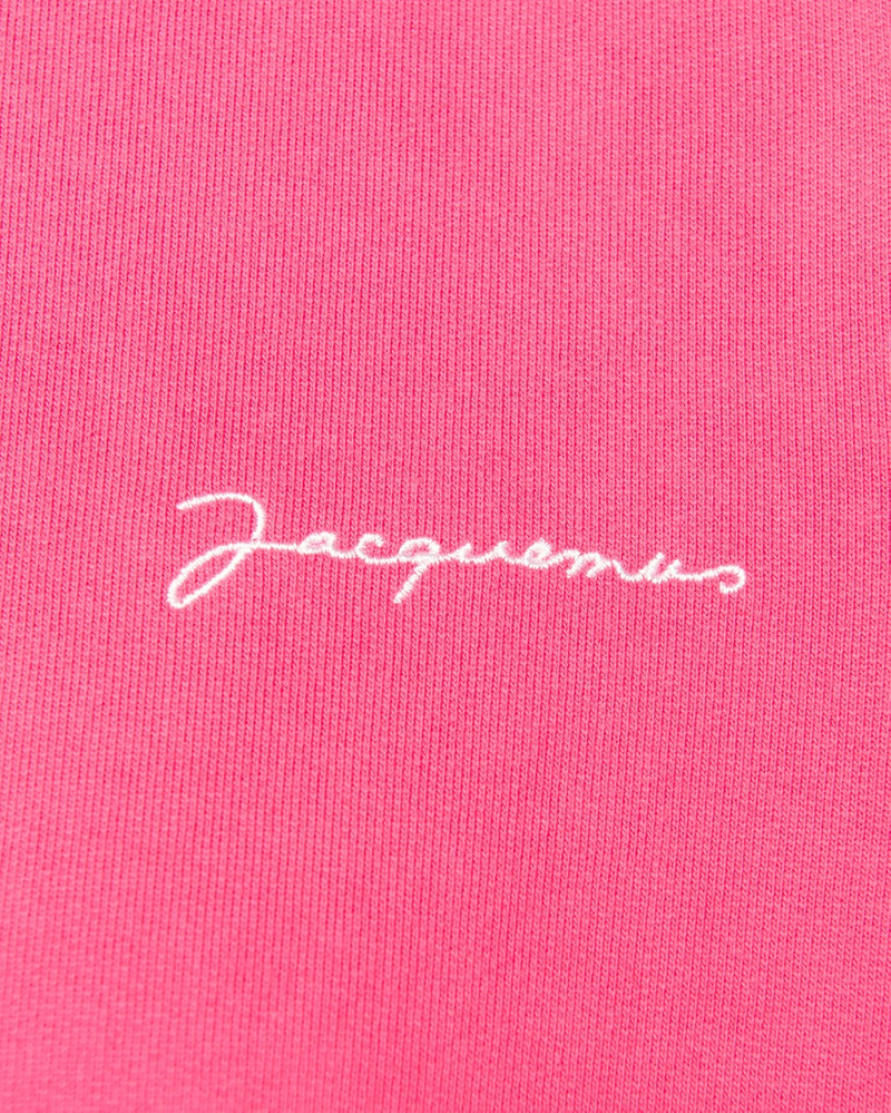 Le sweatshirt brodé 6