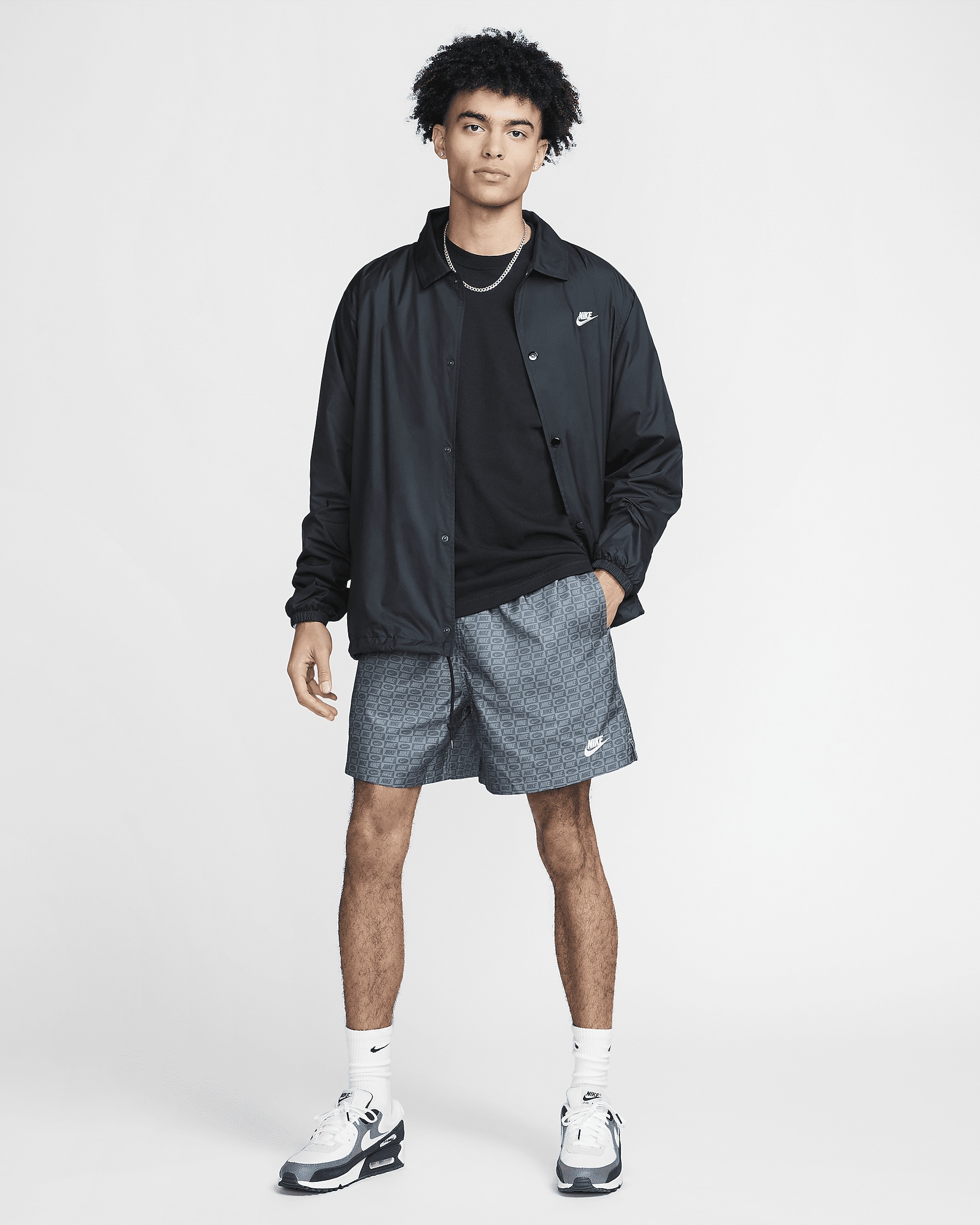 Nike Club Men's Lined Flow Shorts - 7