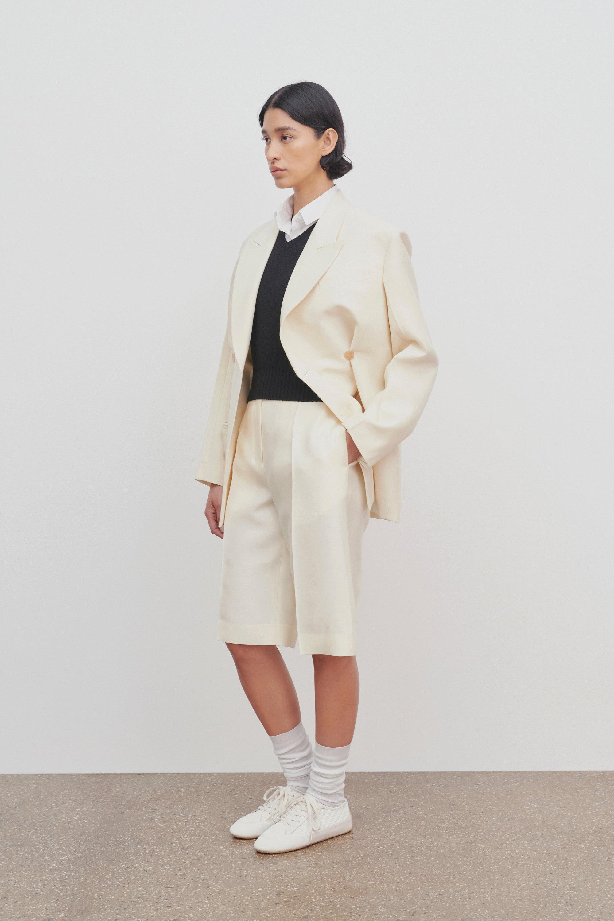 Flash Short in Wool and Silk - 4