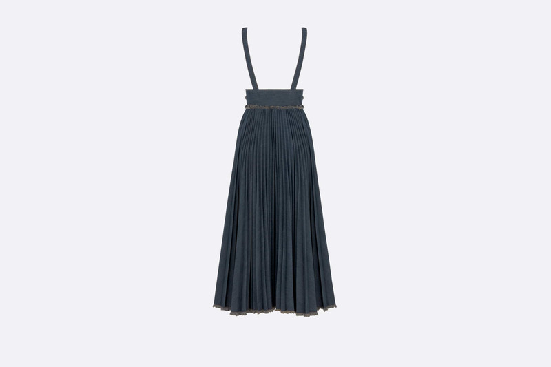 Mid-Length Pleated Dress 2