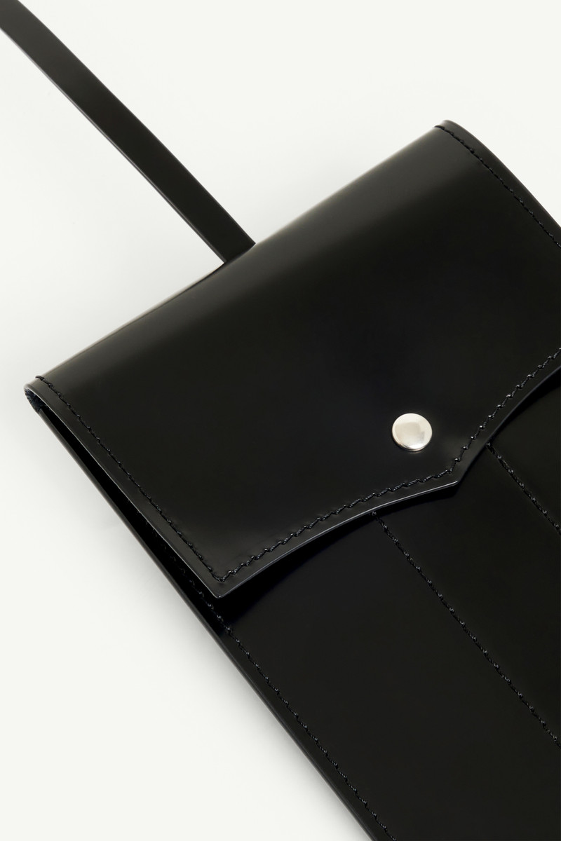 Pocket iPhone holder 4