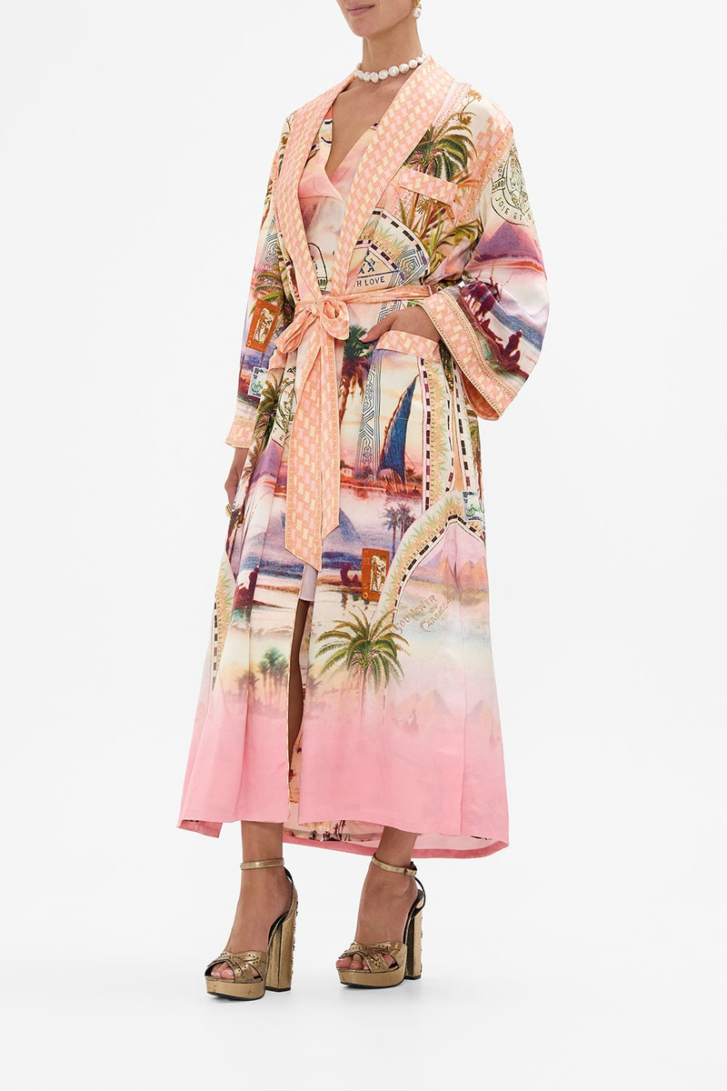 LONG ROBE WITH FLARED SLEEVE 4