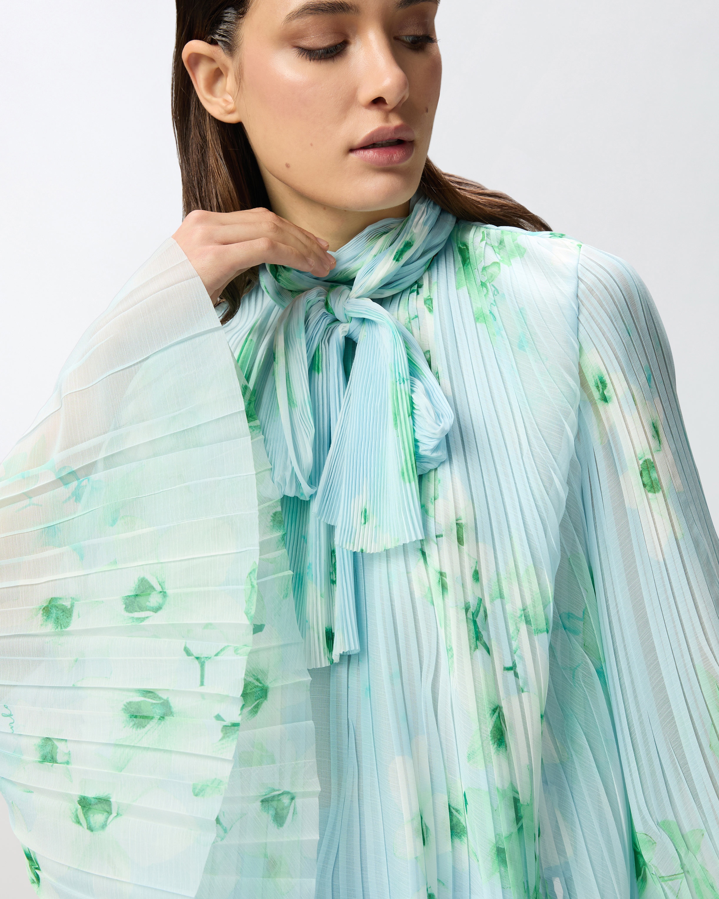 LIGHT BLOUSE IN PLEATED FLORAL CREPON - 5