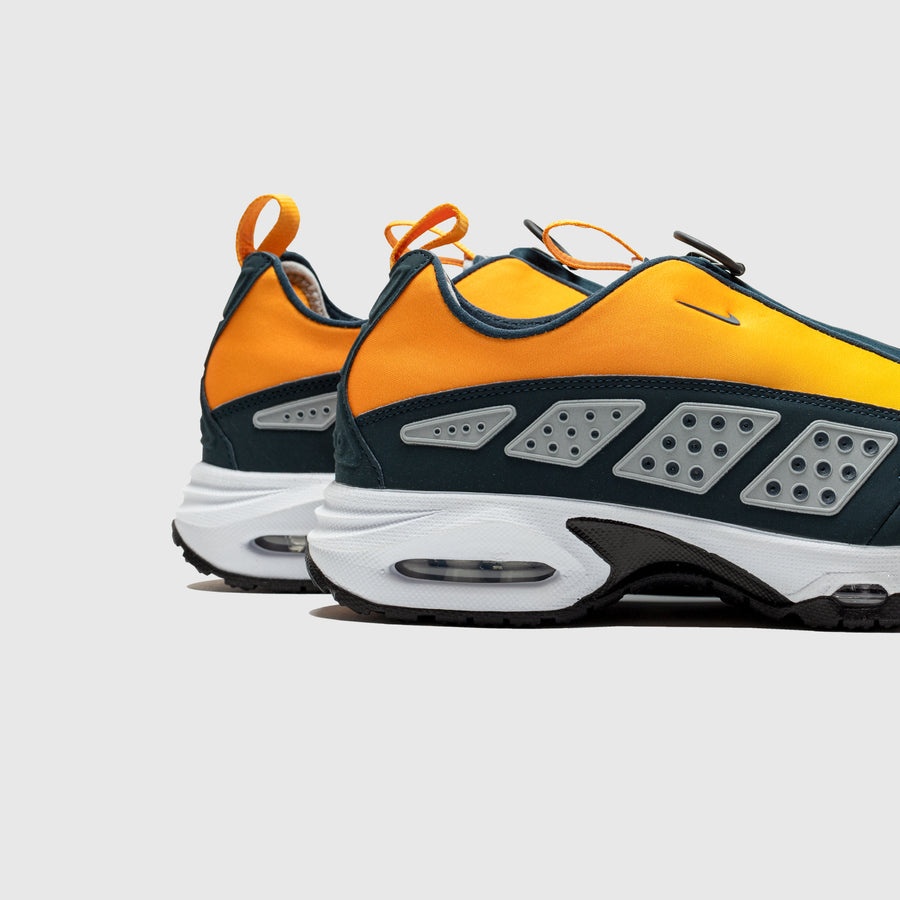 WMNS AIR MAX SUNDER "CANYON GOLD" - 5