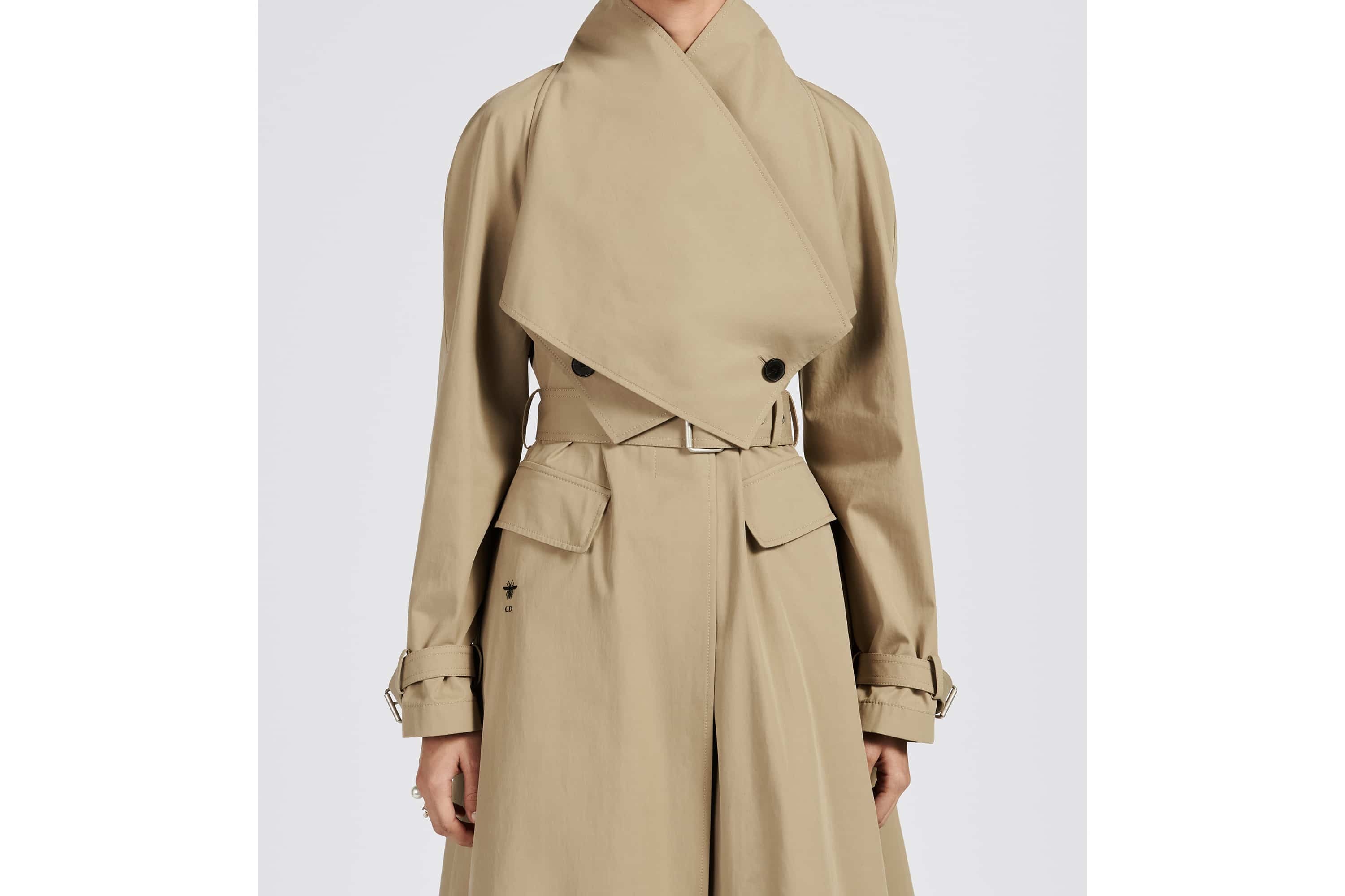 【DIOR】 Belted Trench Coat with Criss Cross Collar Dior Belted Trench Coat with Criss Cross Collar | REVERSIBLE