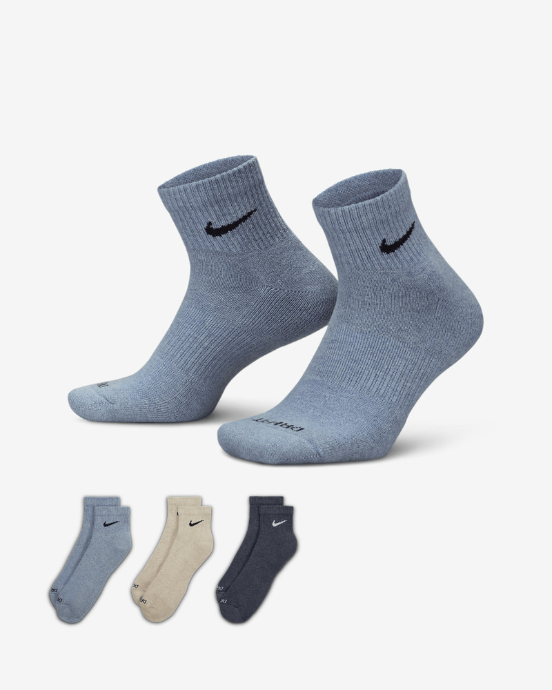 Nike Everyday Plus Cushioned Training Ankle Socks (3 Pairs) 1