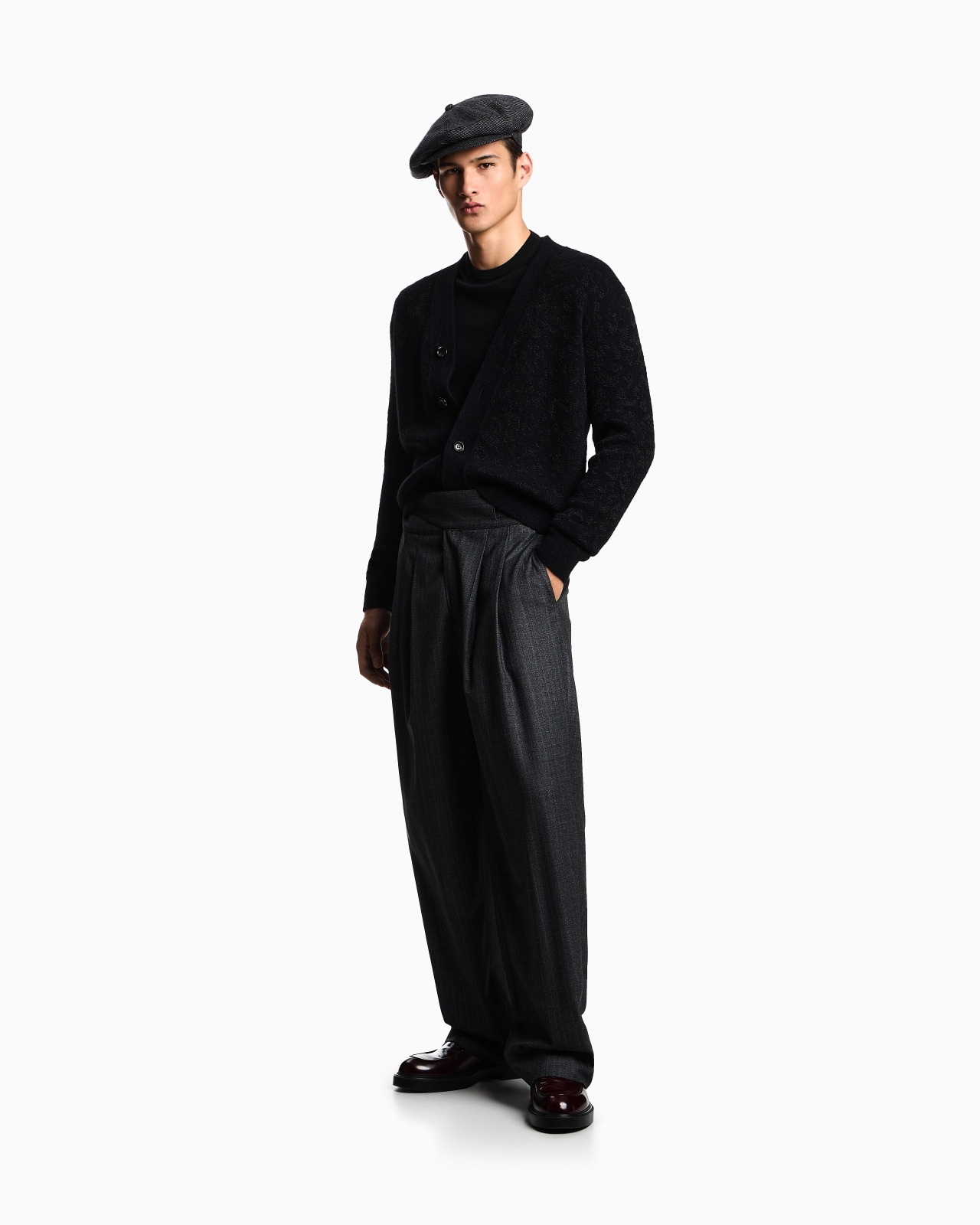 SHORT-SLEEVED JUMPER IN A SEAMLESS PLAIN-KNIT VIRGIN WOOL - 2