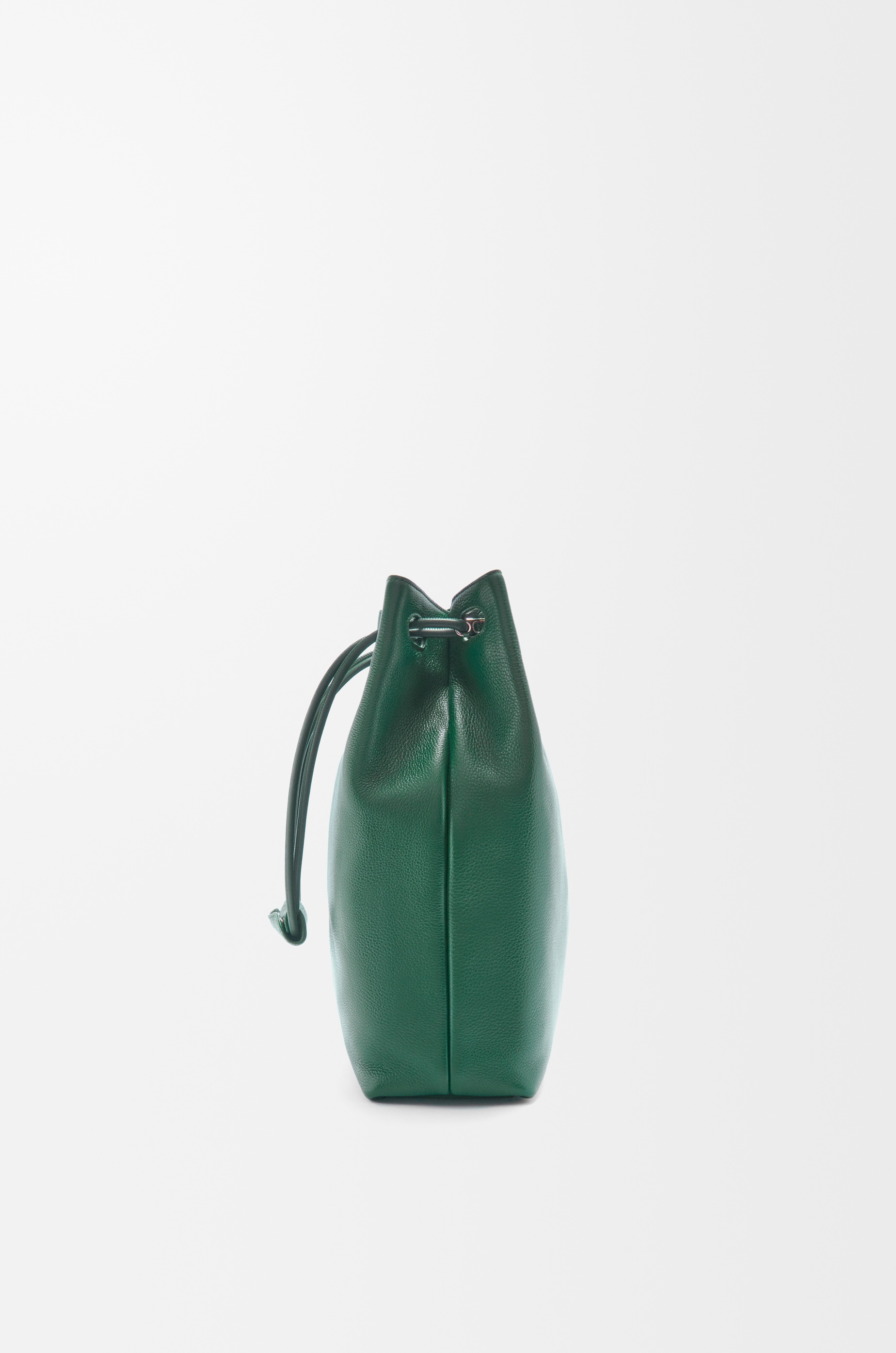 Pebble hobo in supple grained calfskin - 3