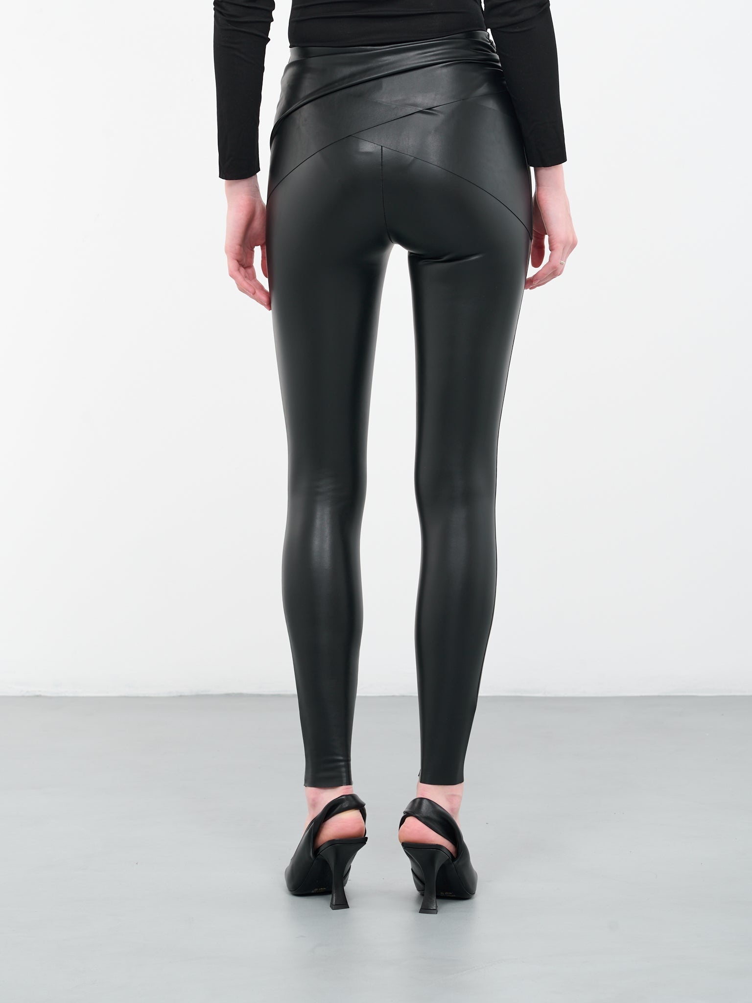 N°21 Vegan Leather Leggings - 3