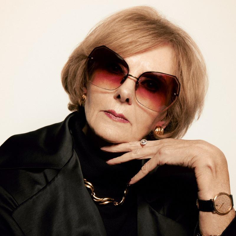LINDA FARROW Lila Sunglasses in Red and Gold outlook