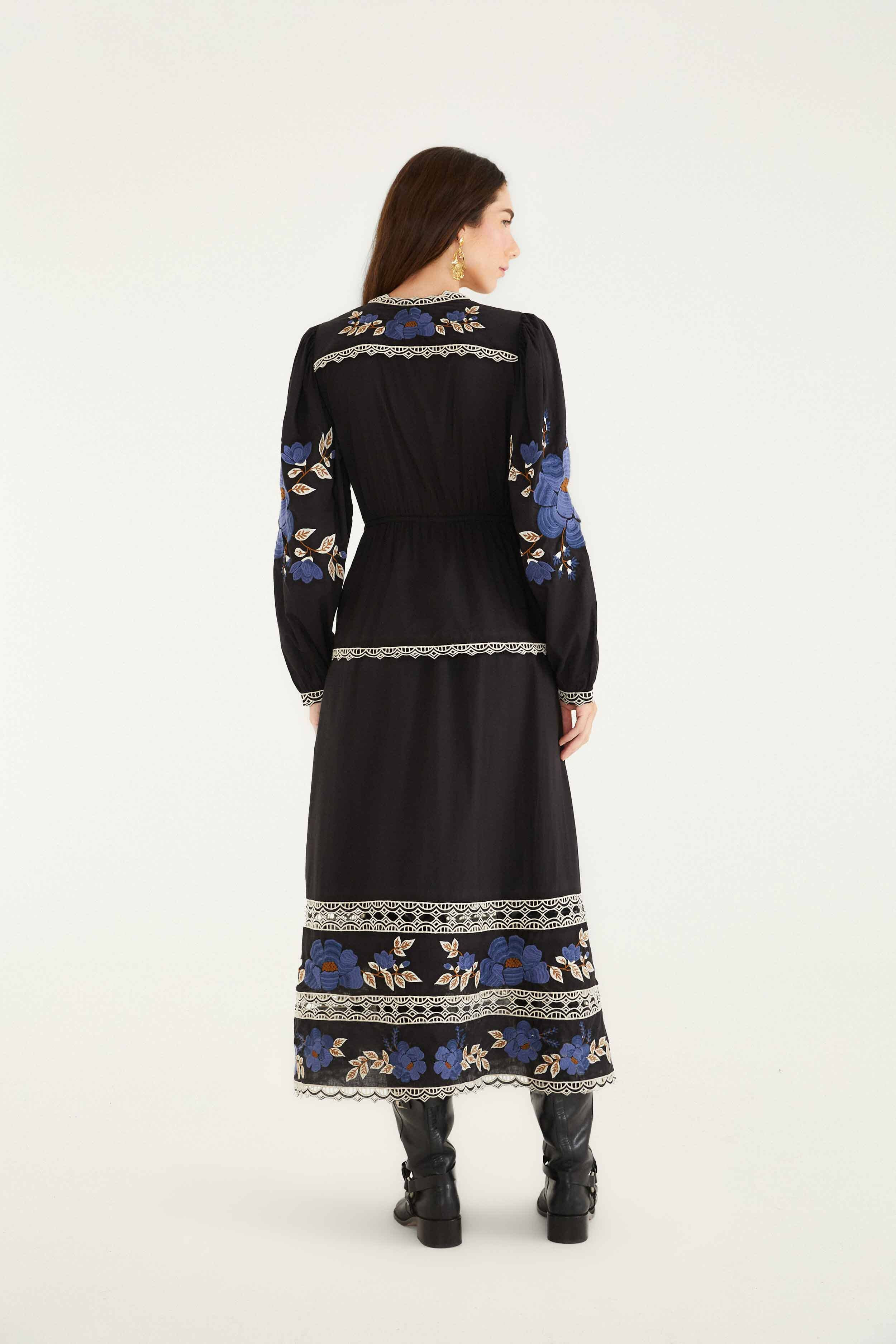 Black Embroidered Flowers Long Sleeve Midi Dress - 4