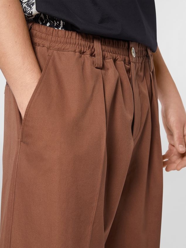 DARTED LIGHTWEIGHT COTTON TWILL TROUSERS - 5