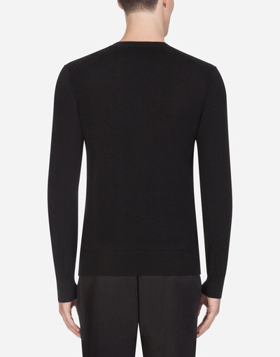 Dolce & Gabbana V-neck wool knit with patch outlook