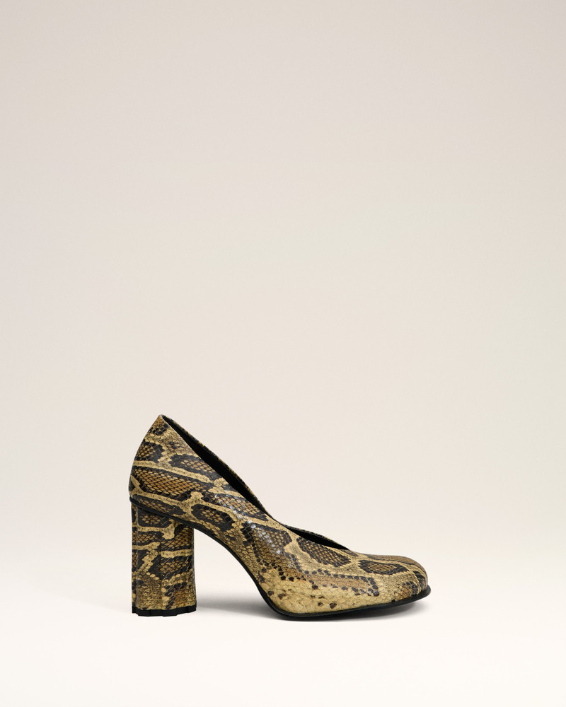 BEIGE LEATHER PIANO PUMP 1