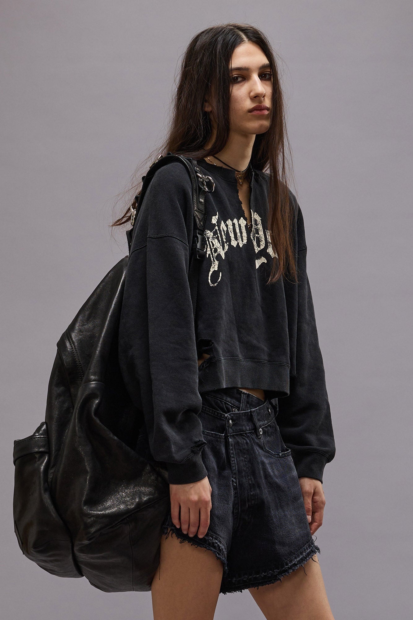 NEW YORK CROPPED CREWNECK WITH FRONT SLIT - ACID BLACK -R13 - 1