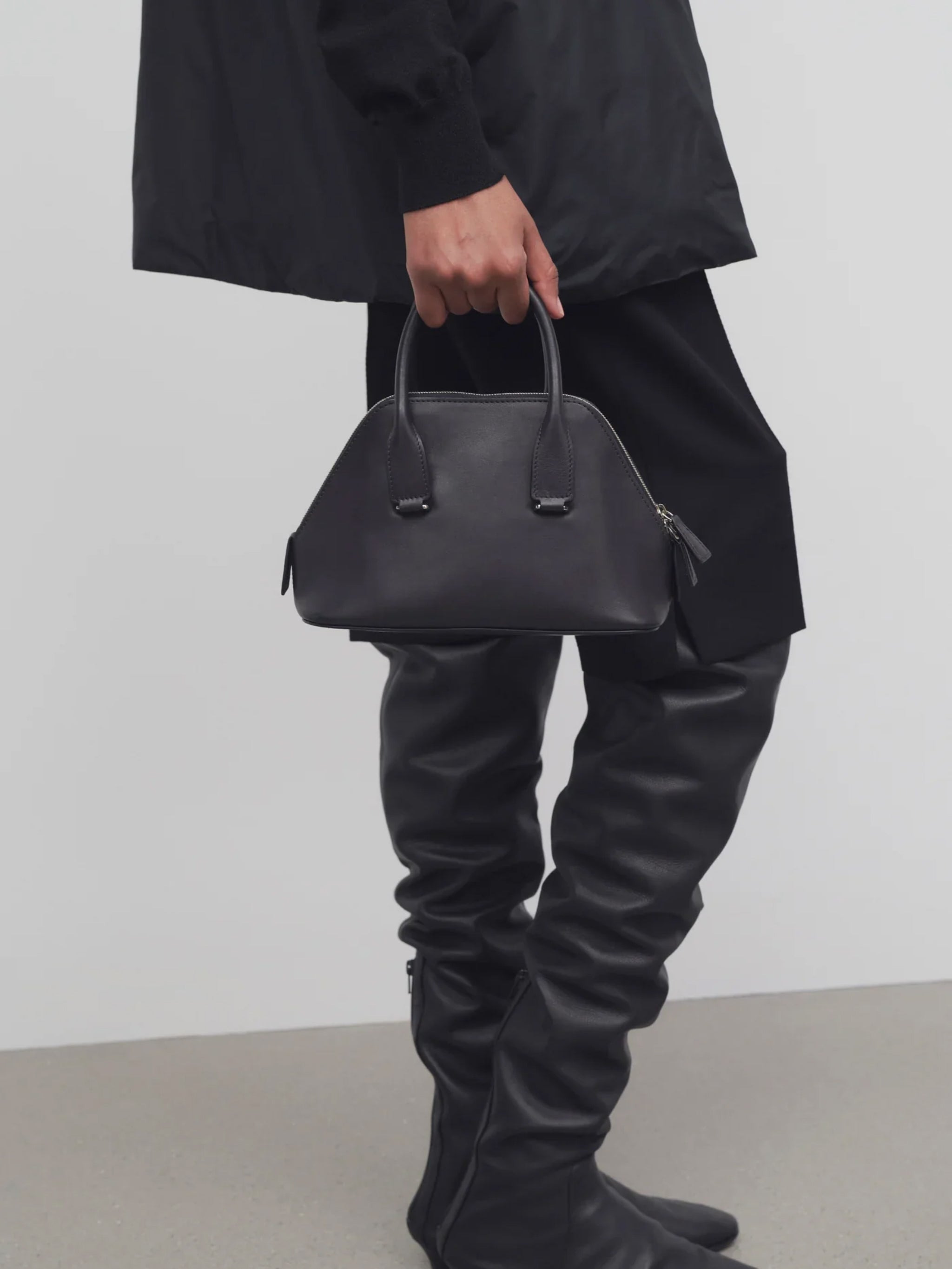 THE ROW - Women Mini Devon leather Bag - 2