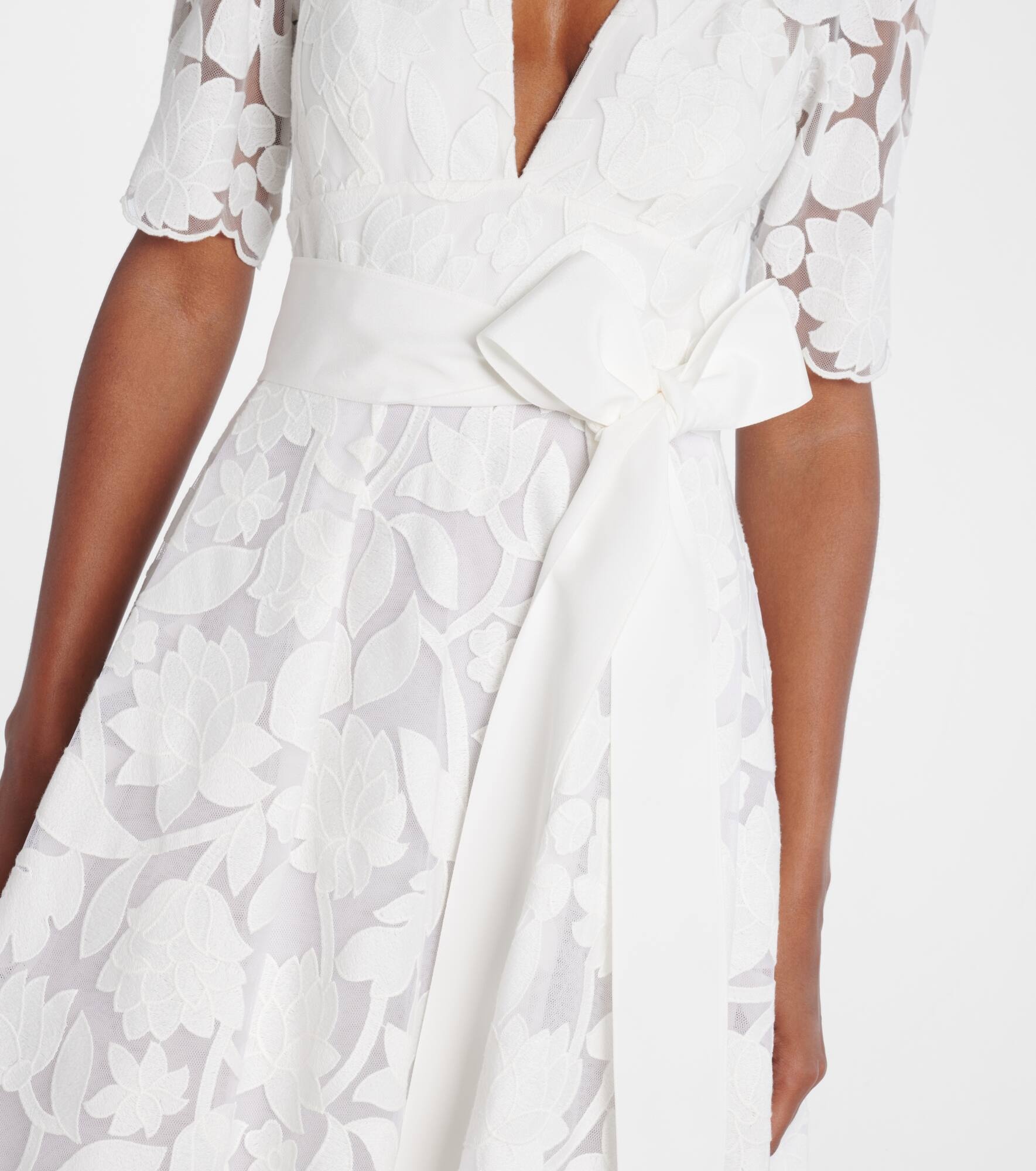 Bridal embroidered floral gown - 4