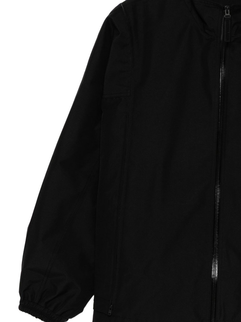 detachable-sleeve jacket 3