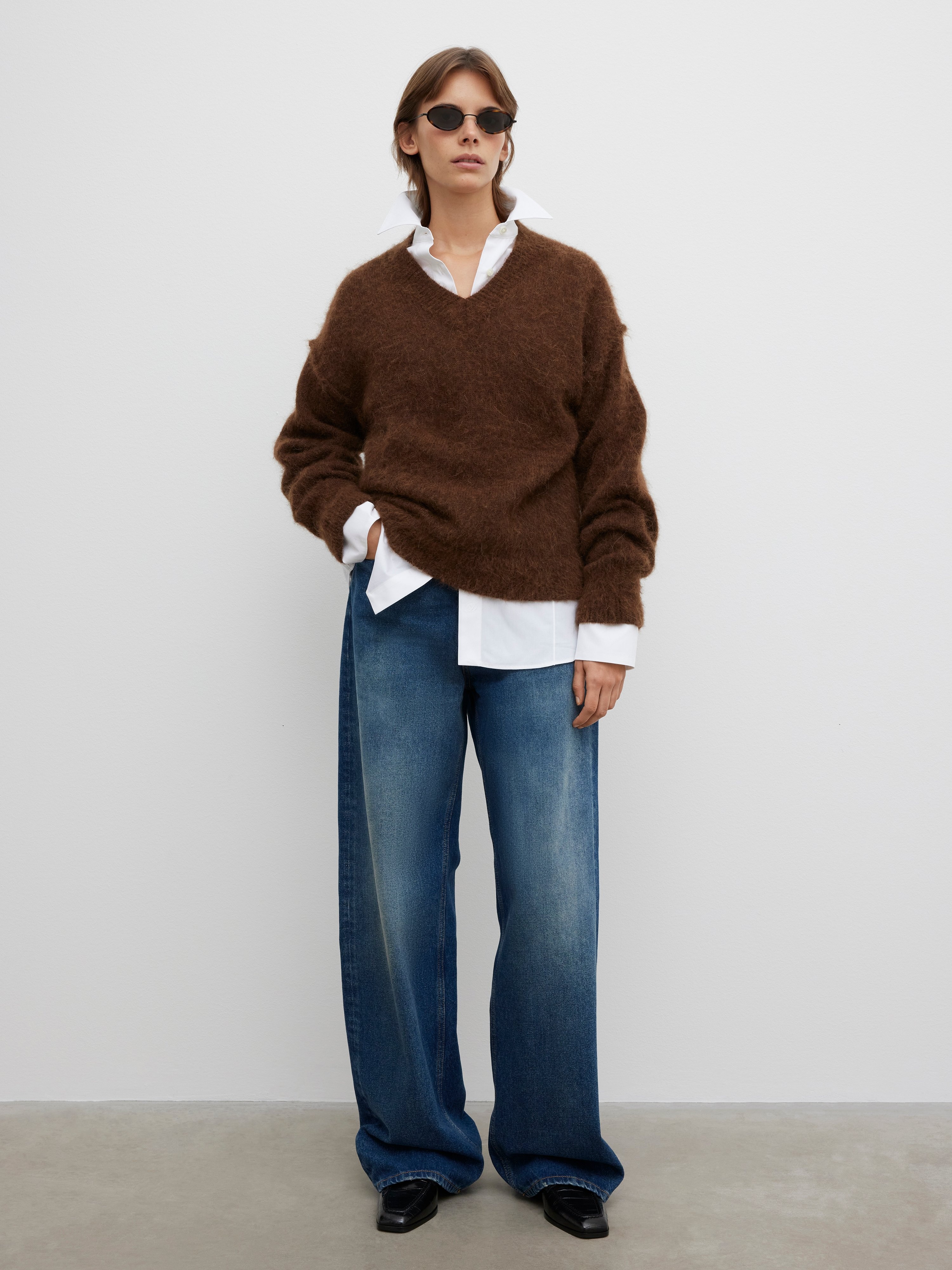 V-neck alpaca knit - 4