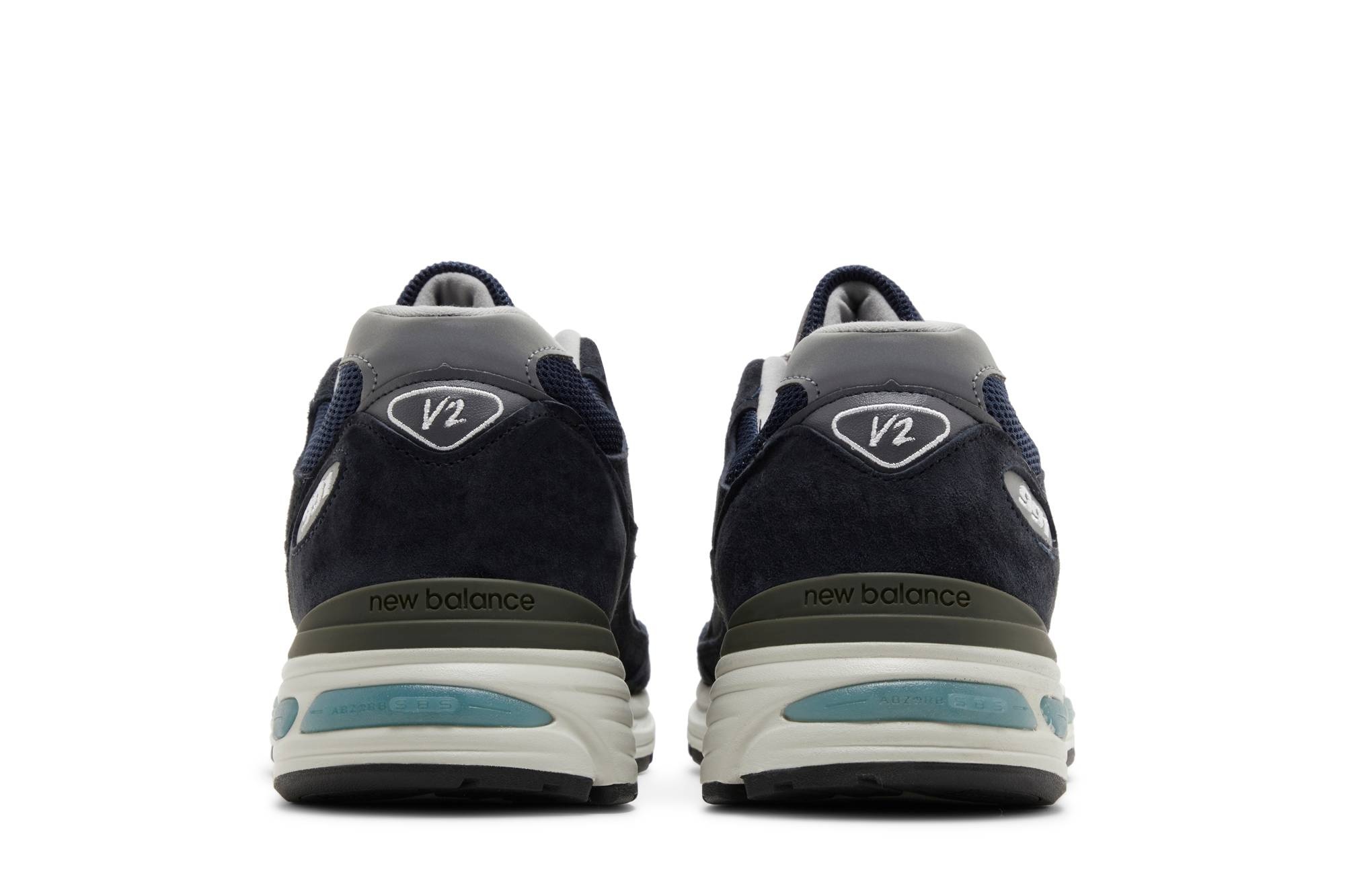 991v2 Made in England 'Dark Navy' - 6