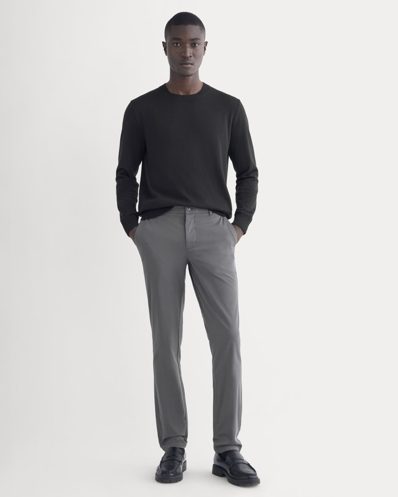 EVERLANE THE PERFORMANCE CHINO outlook