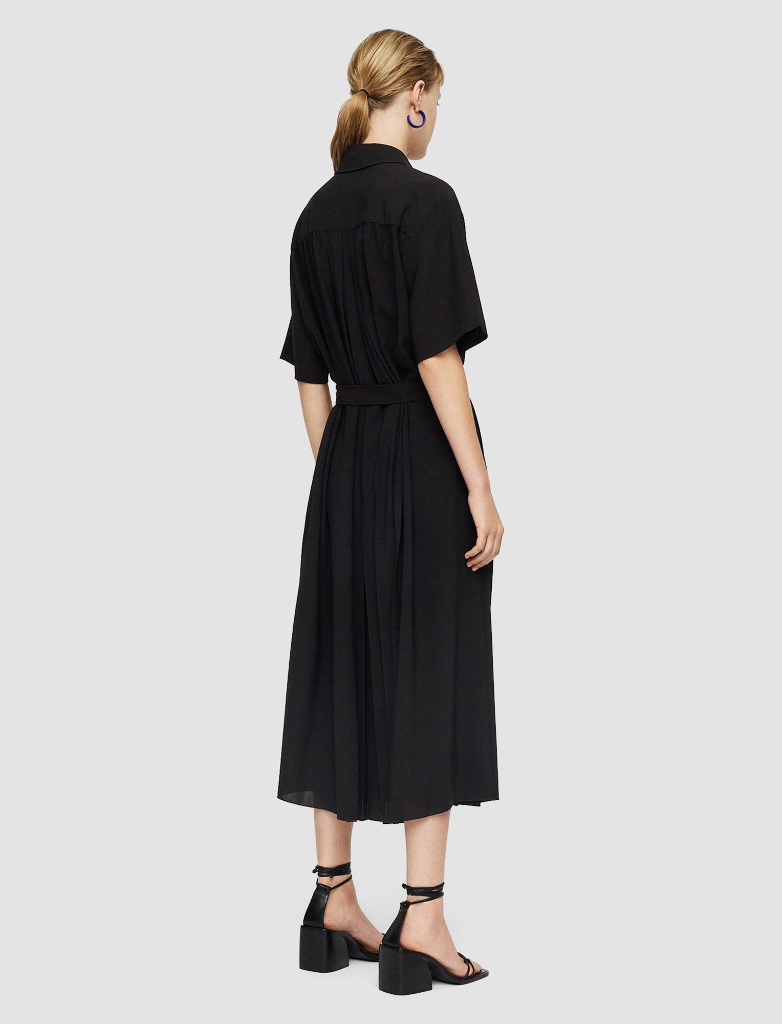 Airy Plissé Arcade Dress - 4