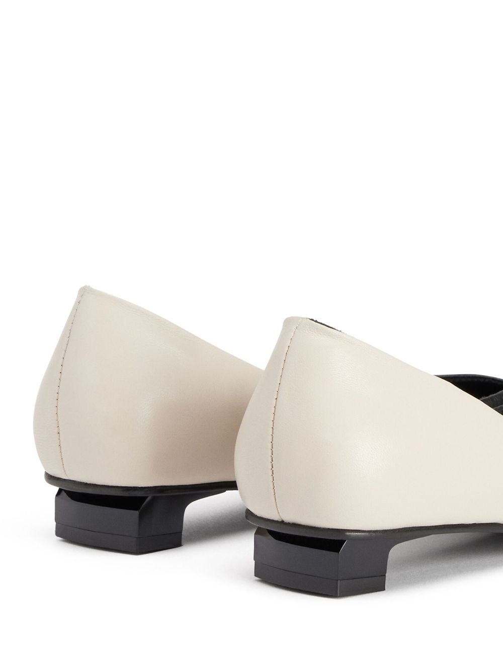 pointed flat leather pumps - 3