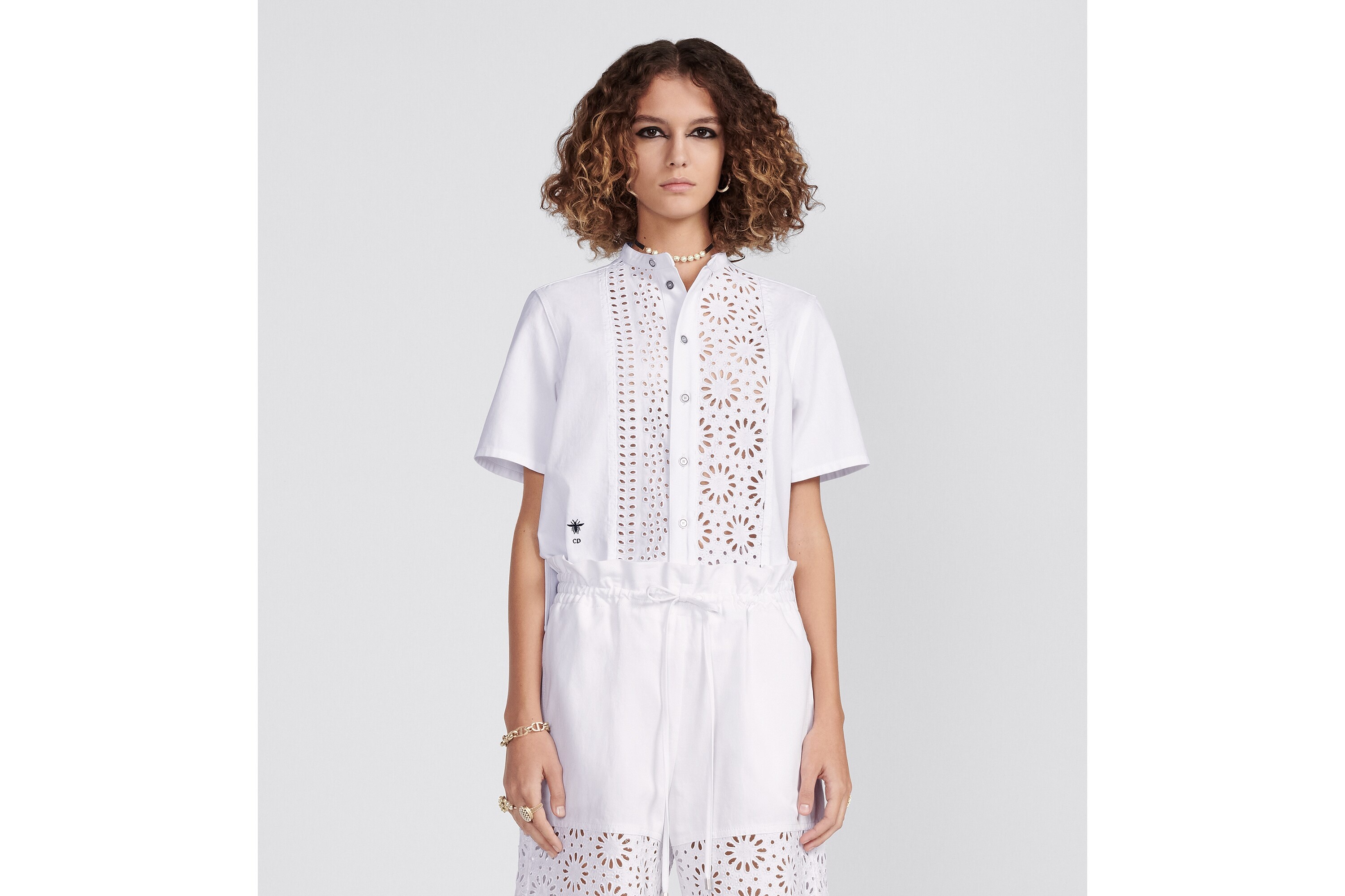 Short Buttoned Blouse - 4