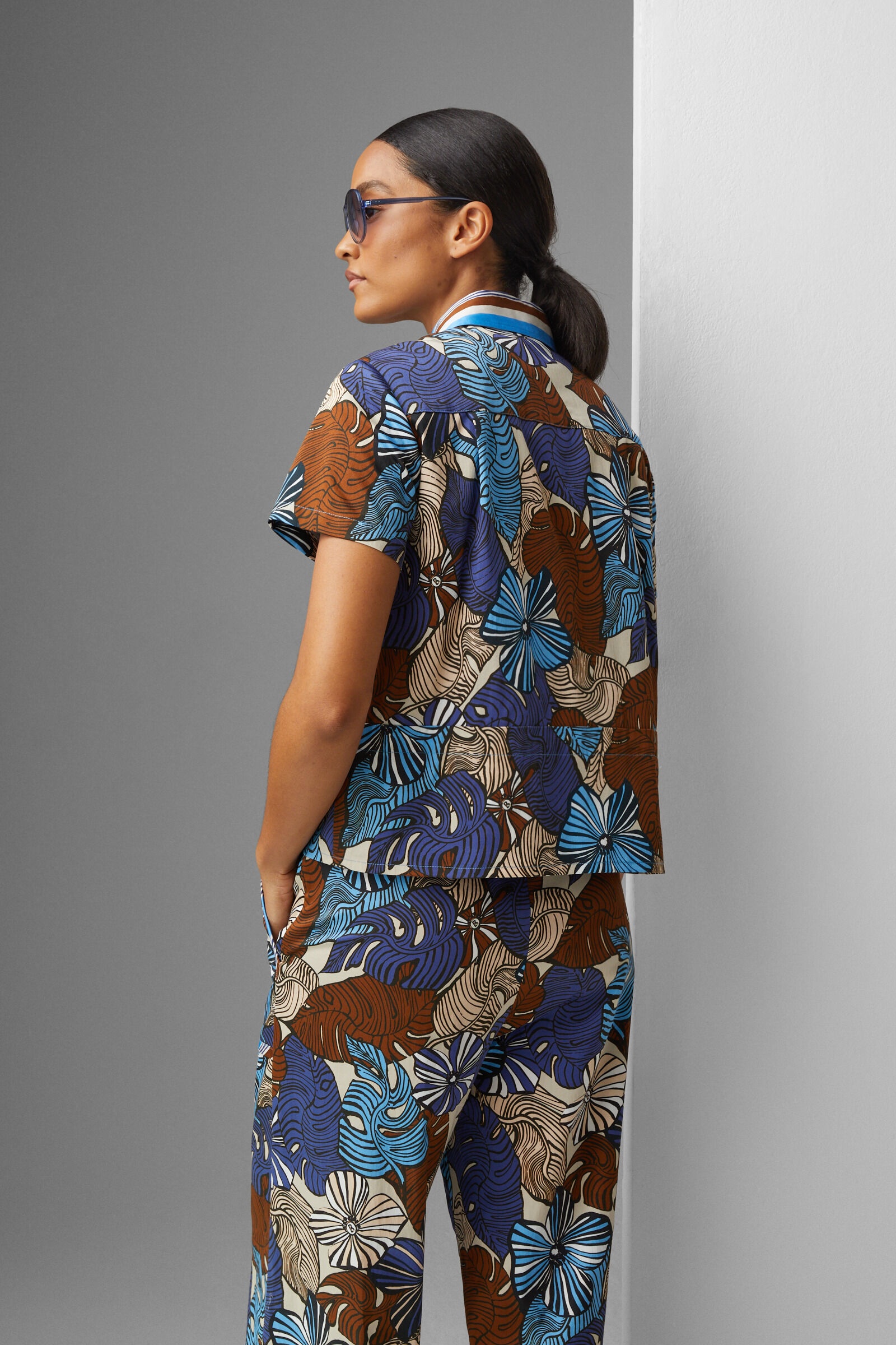 Daphna Blouse in Blue/Brown/Beige - 3