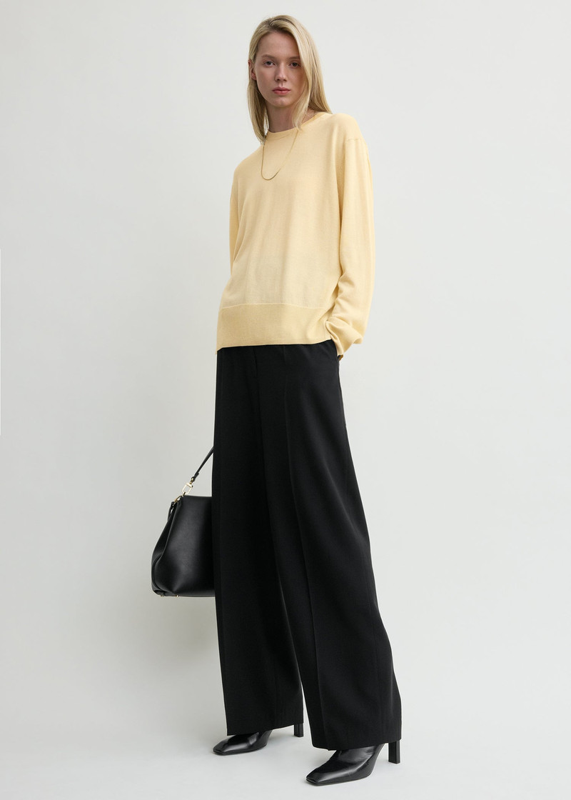 Totême Crew-neck wool silk knit champagne outlook