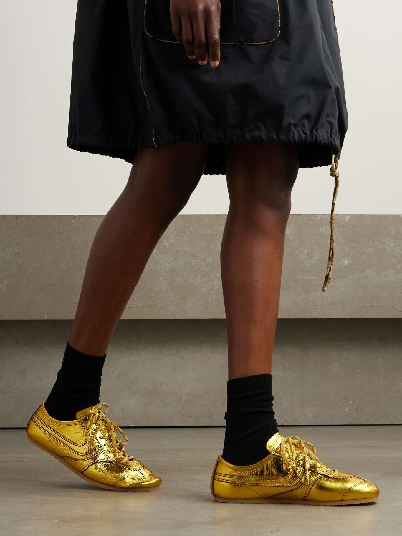 Paneled metallic crinkled-leather sneakers Gold - 2