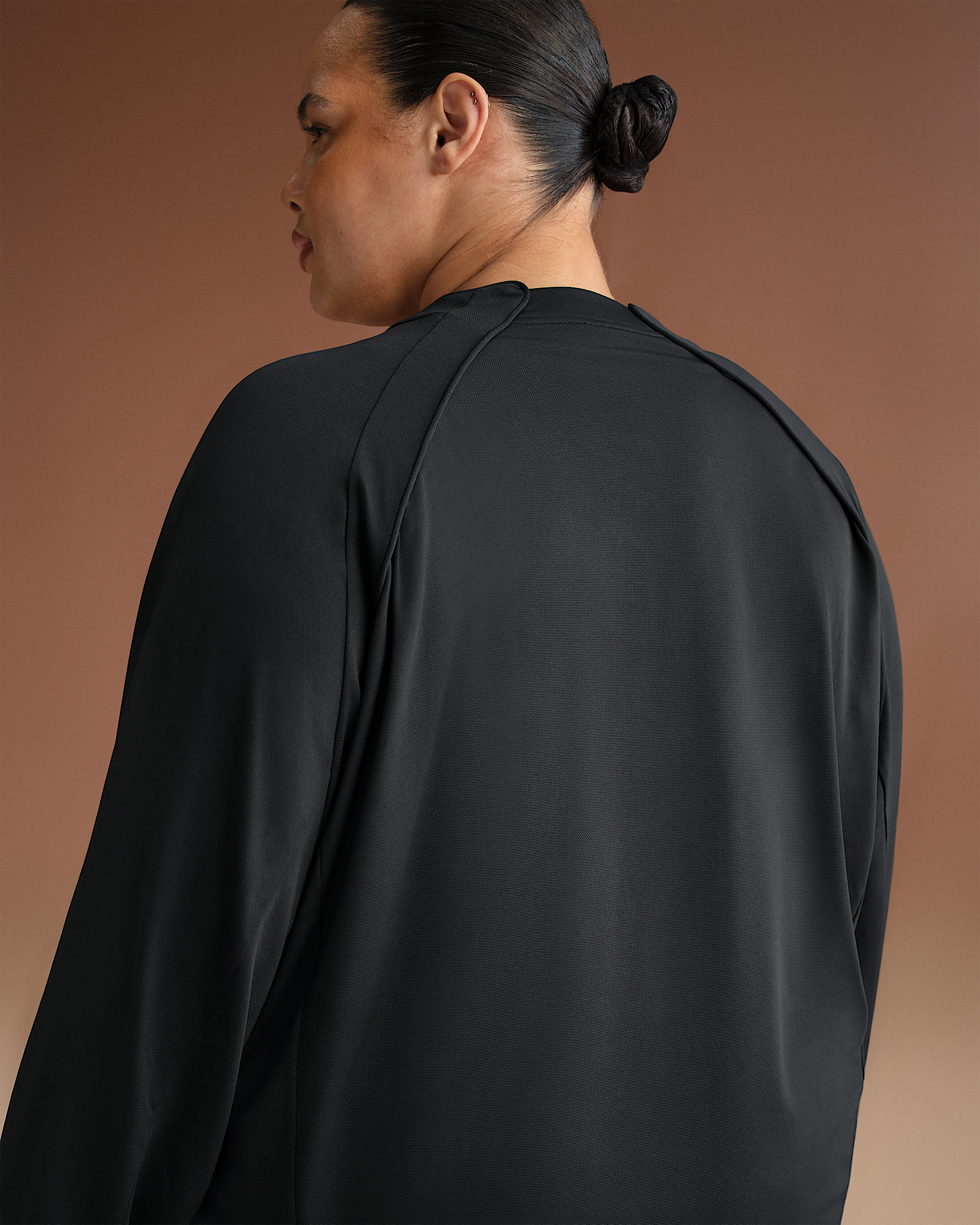 NikeSKIMS Airy Women's Oversized V-Neck Long-Sleeve Top - 8