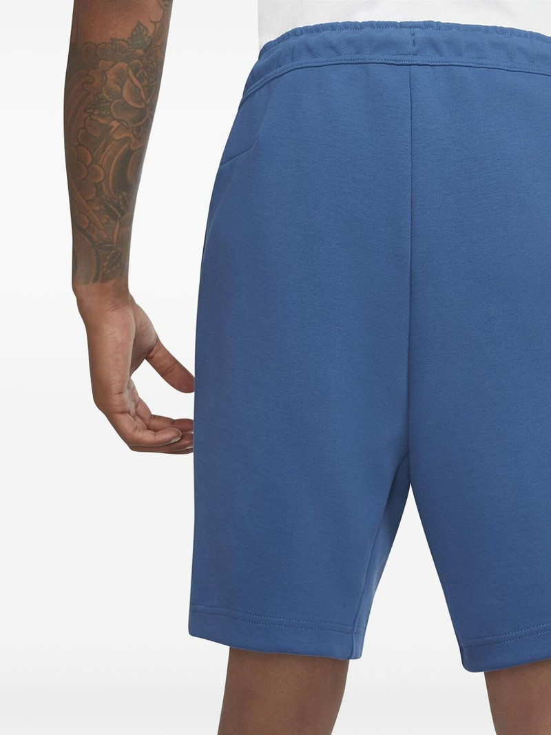 Nike Sportswear Tech fleece shorts outlook