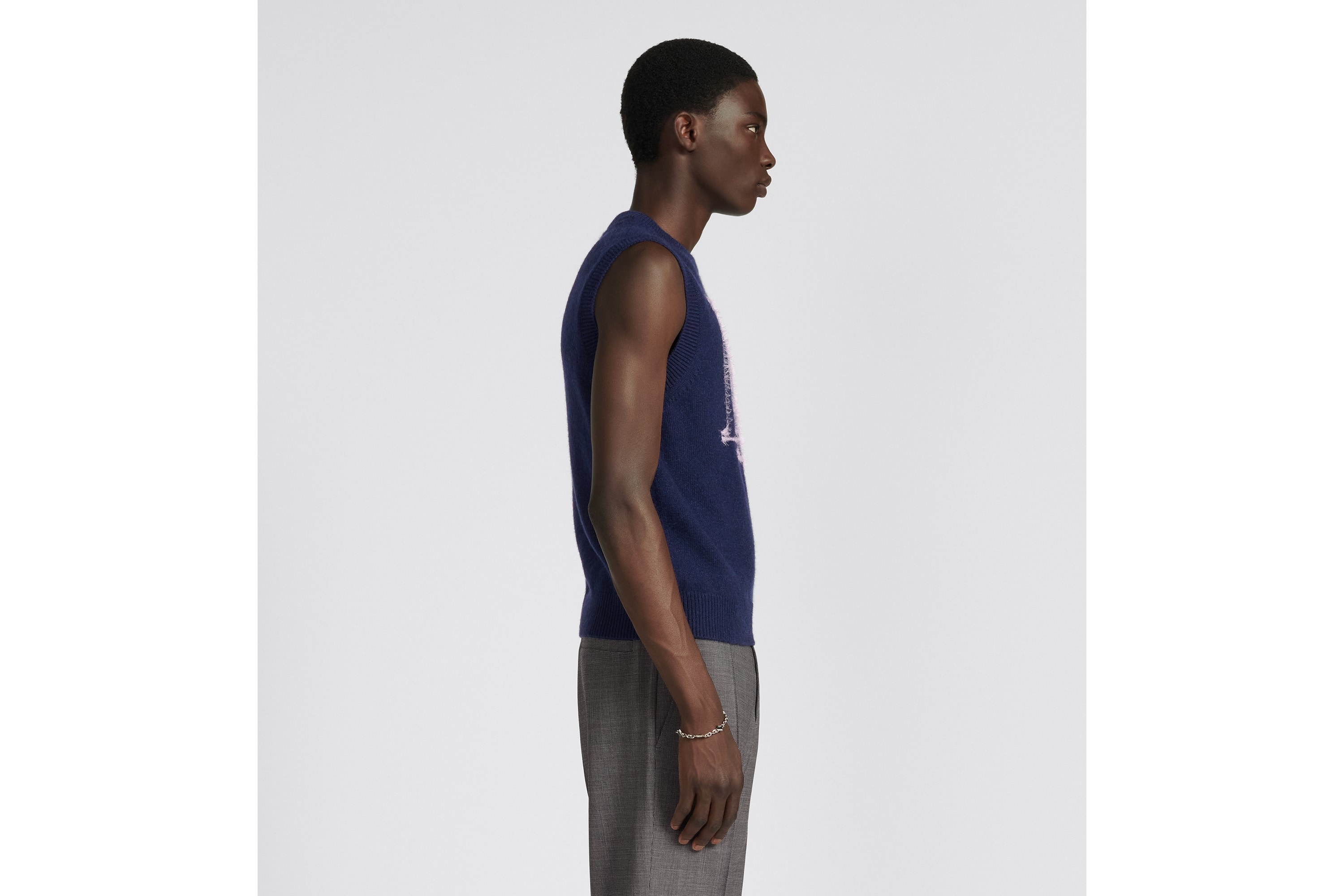 Sleeveless Sweater - 5