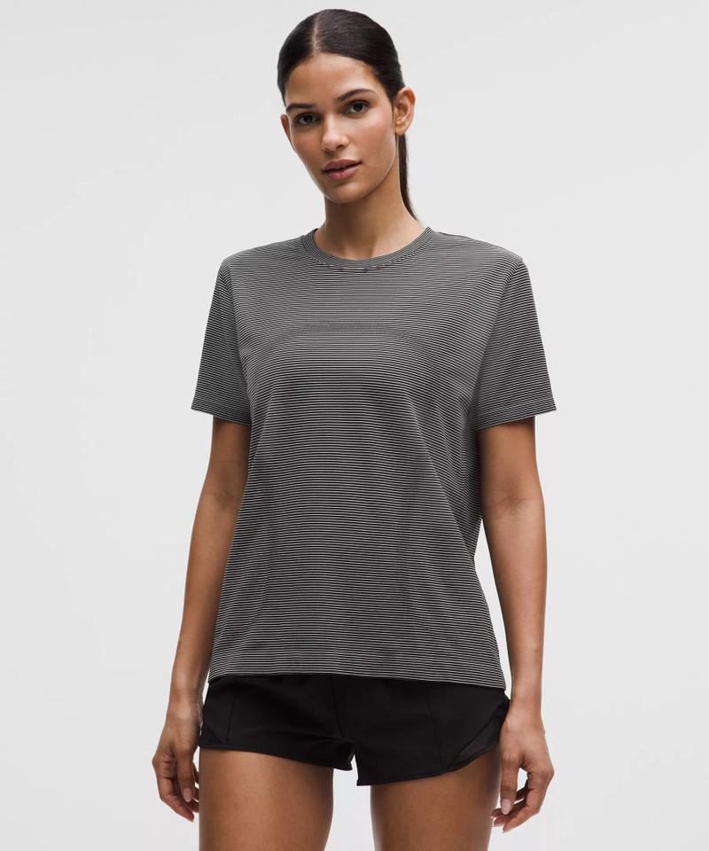 Swiftly Relaxed Short-Sleeve Shirt *Hip Length 1