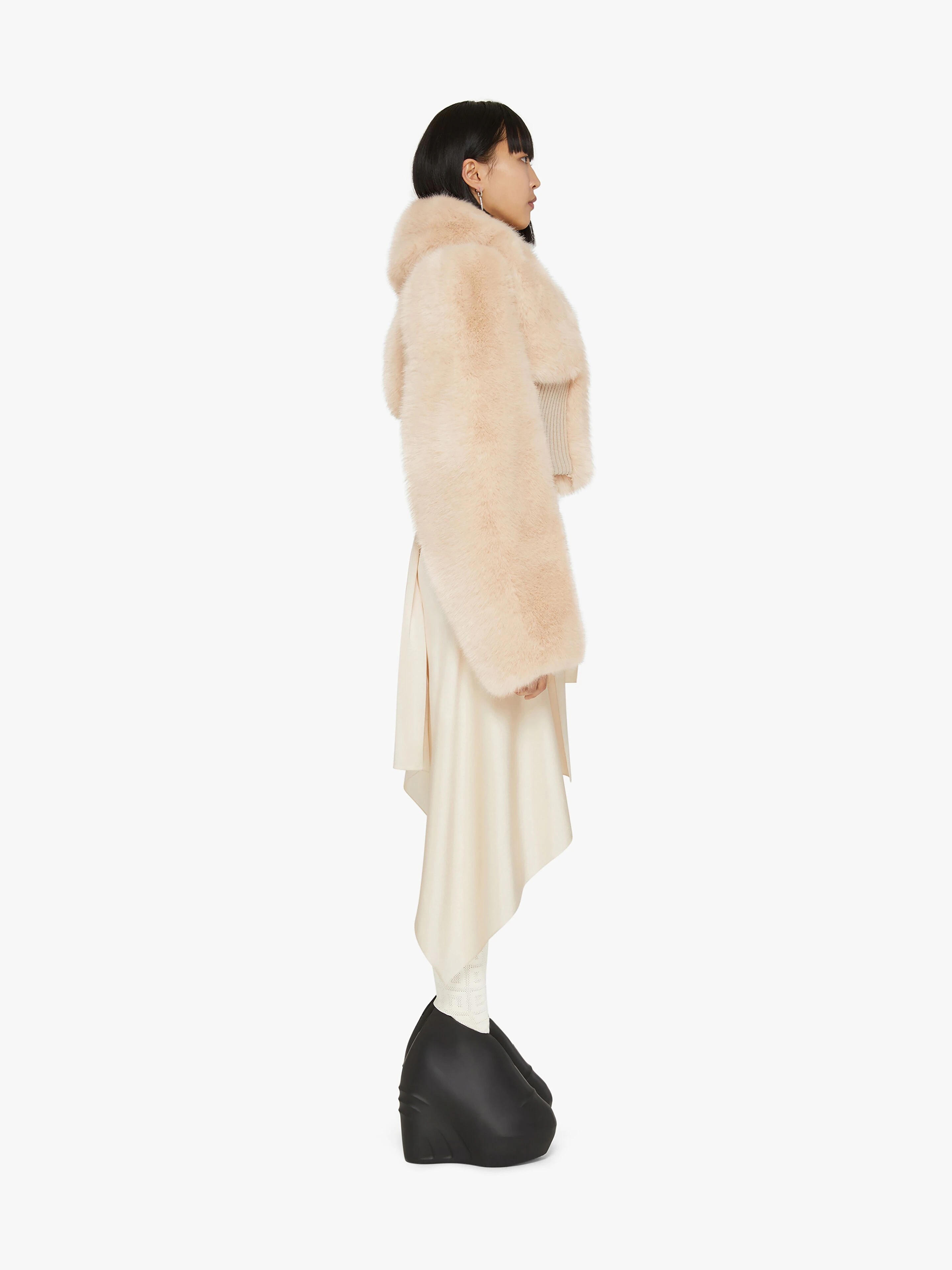 SHORT VEST IN FAUX FUR - 3