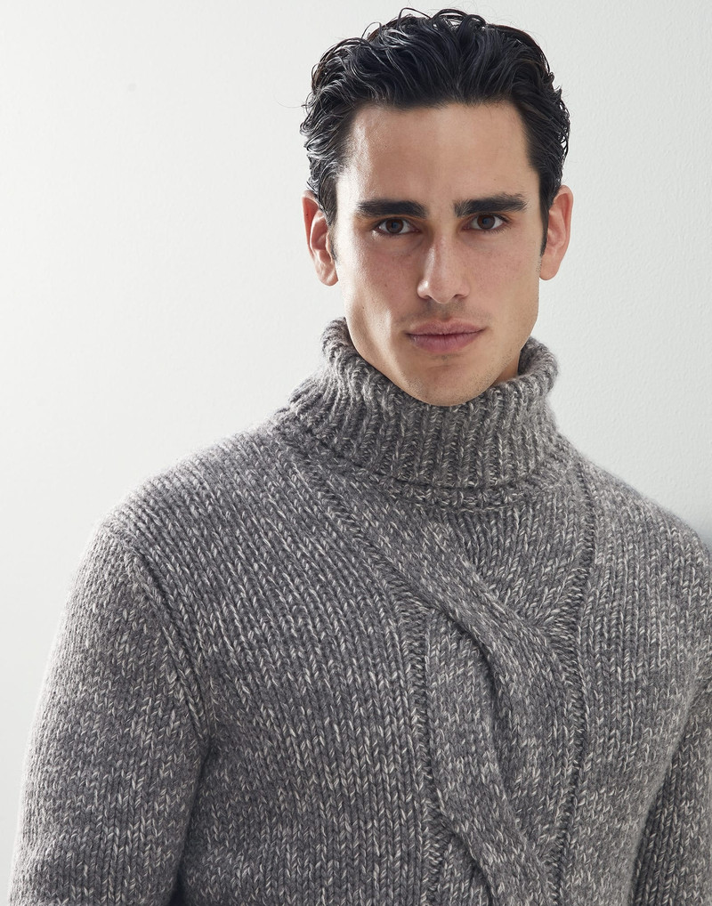 Cashmere cable turtleneck 3