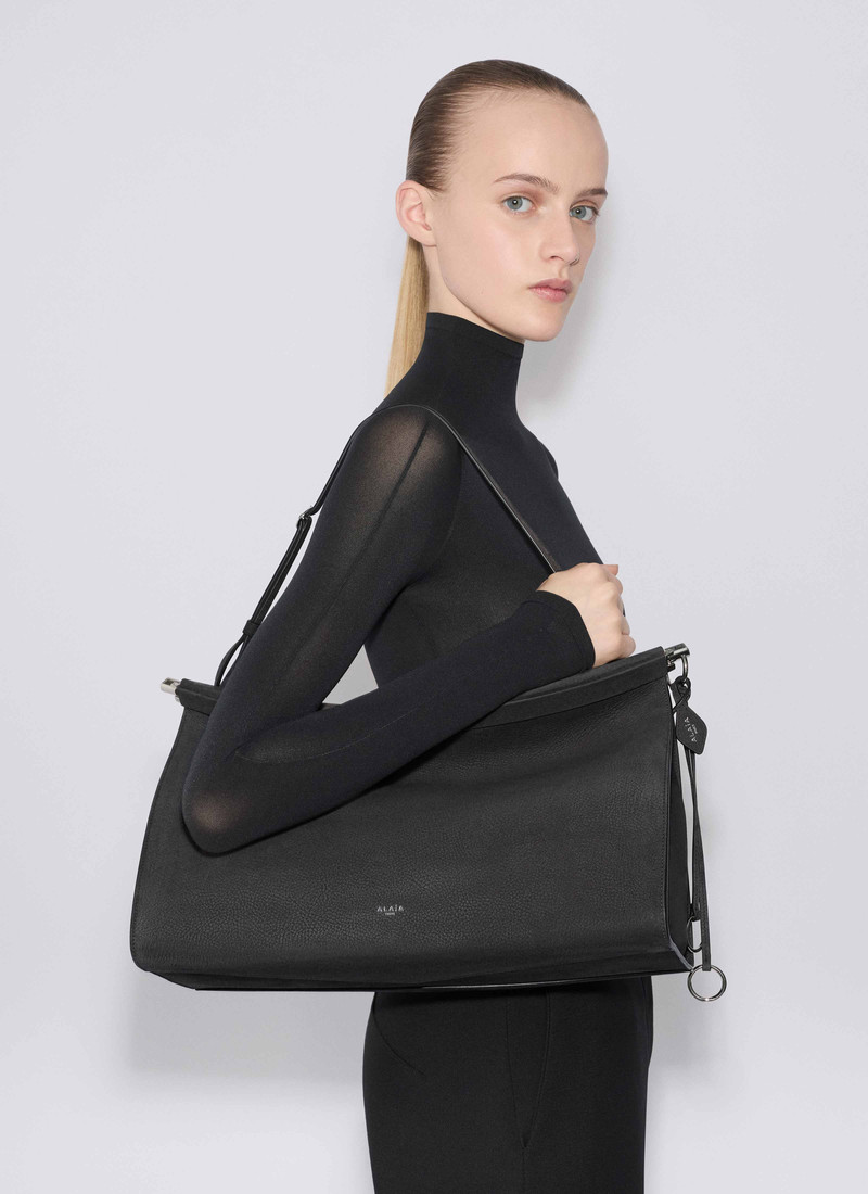 Alaïa LE CLICK EAST WEST LARGE BAG IN NUBUCK outlook