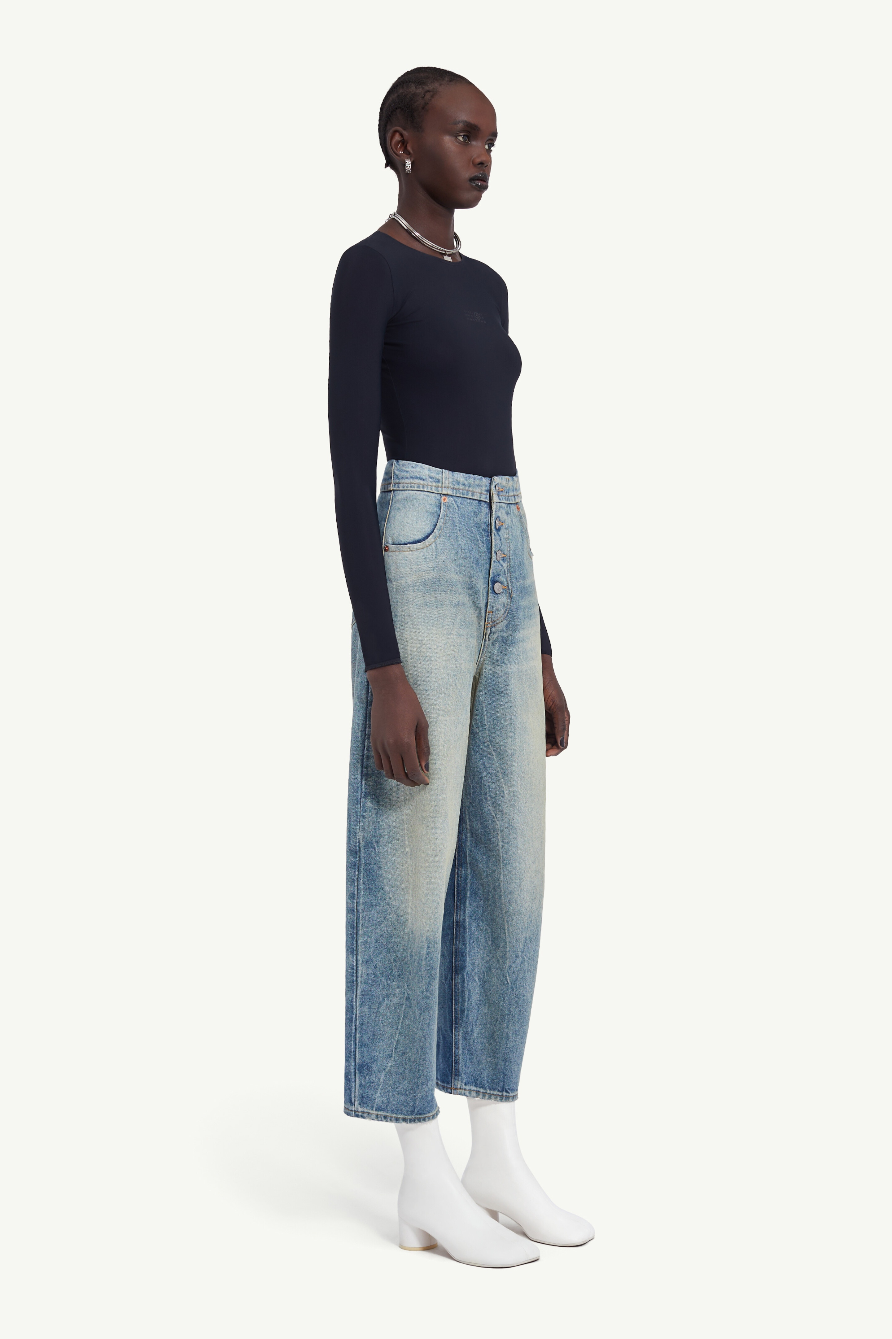 Mid-rise tapered jeans - 3