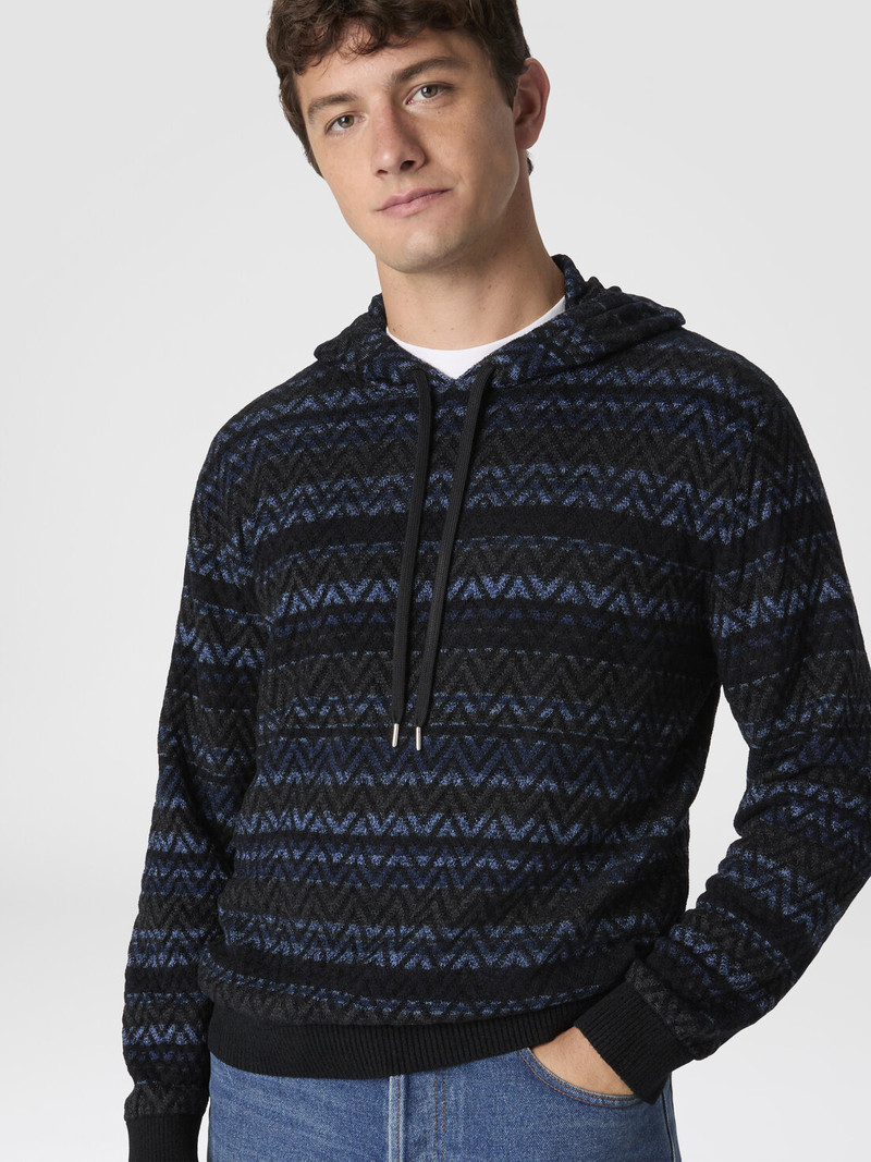 Hooded sweater in wool blend with zigzag pattern 4