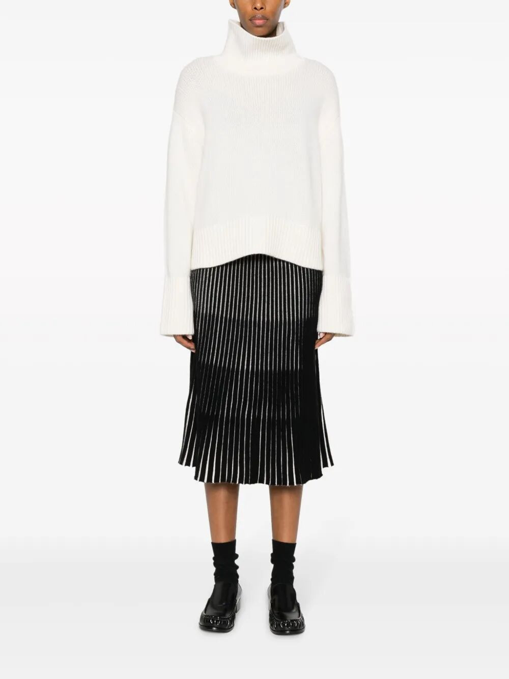 Lisa Yang Women "Fleur" Turtleneck Sweater - 2