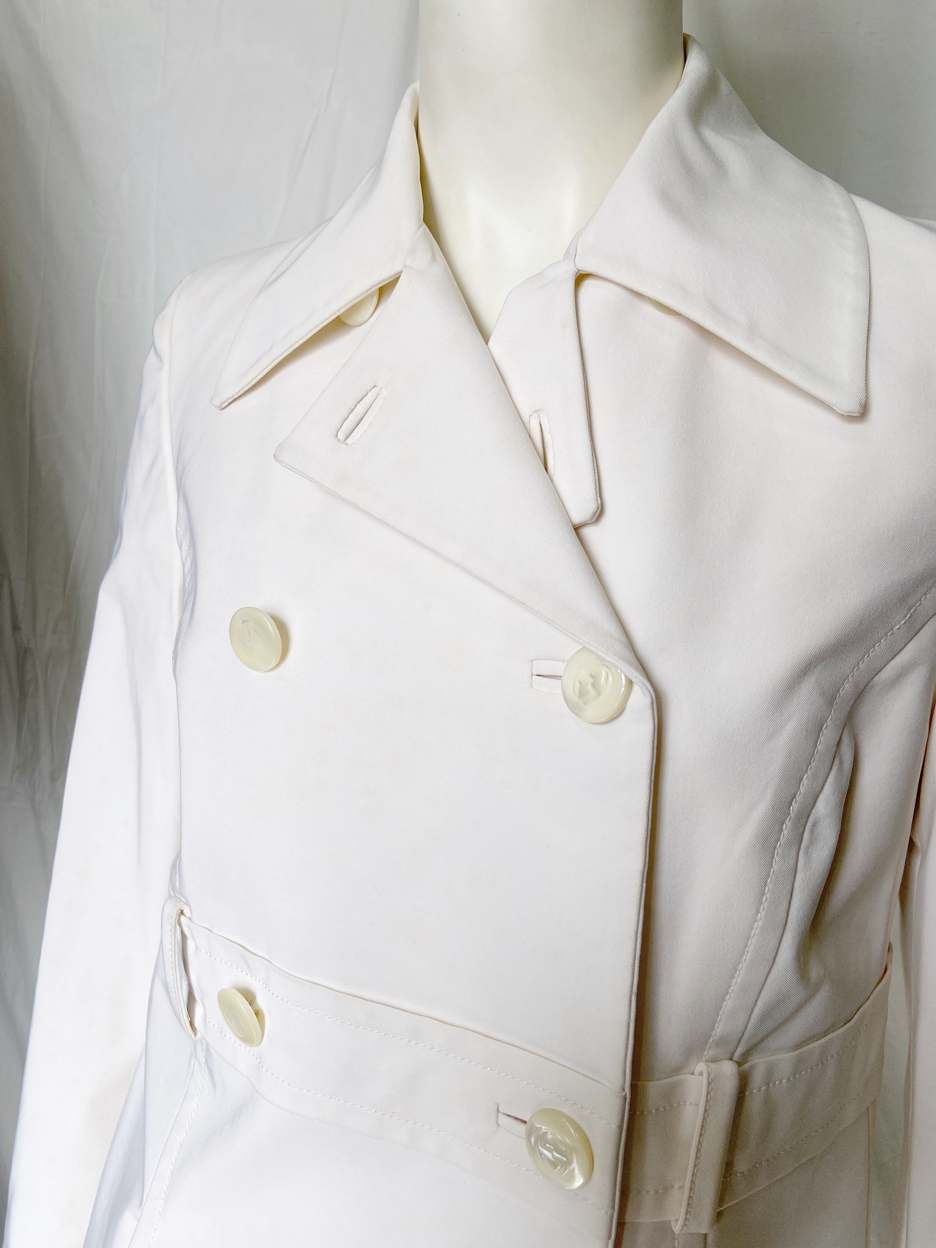 Gucci Spring 1996 Tom Ford Double-Breasted White Short Coat 38 - 5