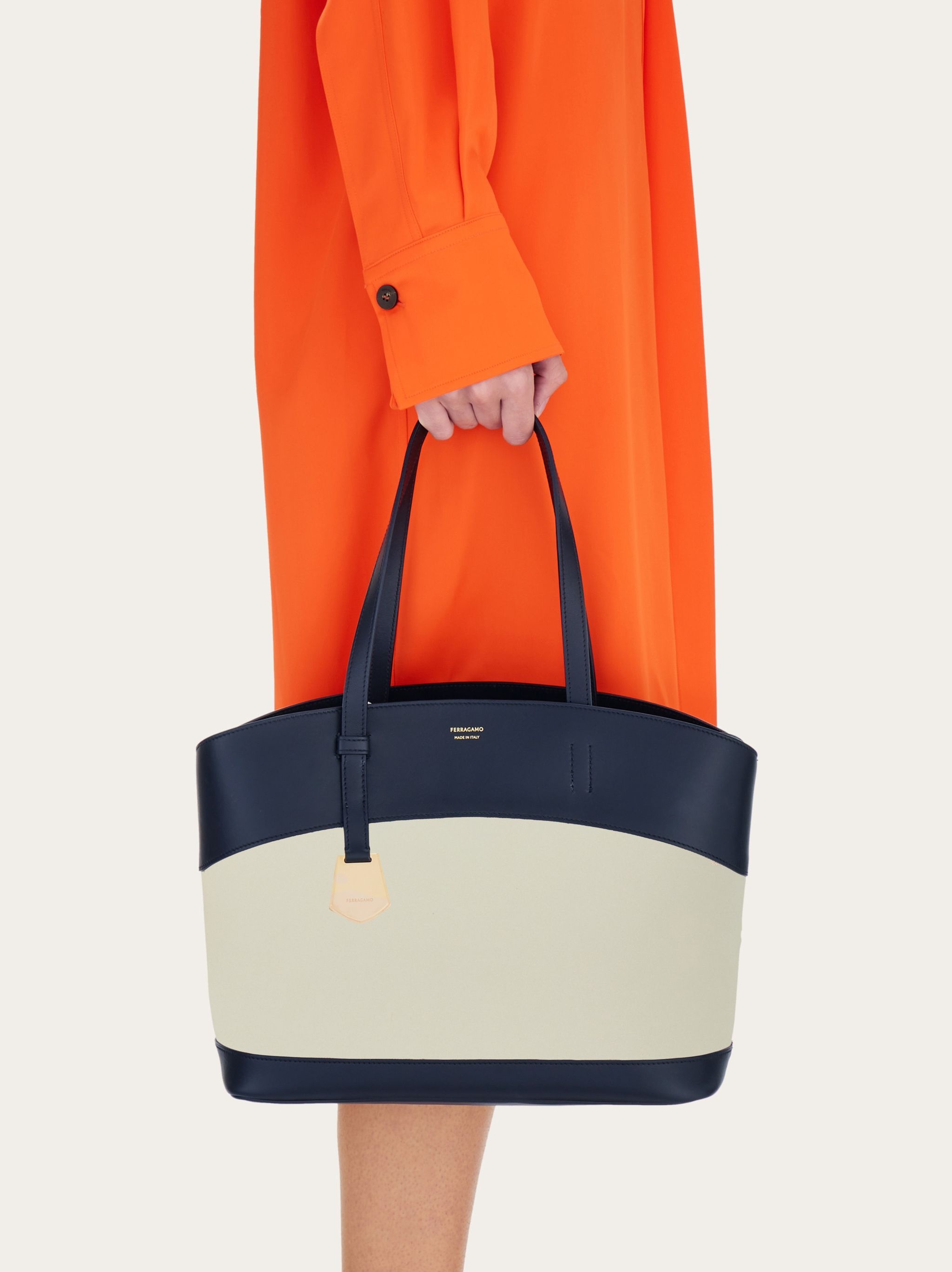 FERRAGAMO Charming tote bag (S) | ferragamo | REVERSIBLE