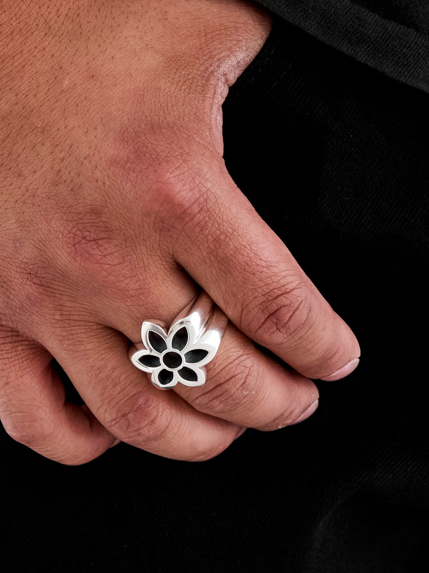 Model 28 Ring Medium in Sterling Silver - 2