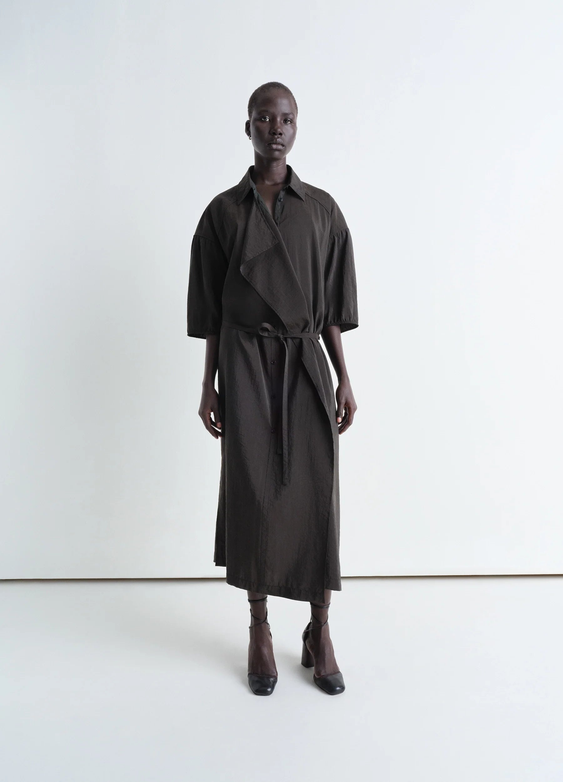 オールインワン・サロペット Lemaire Asymmetrical Shirt Dress With Tie Belt Lemaire ASYMMETRICAL SHIRT DRESS | REVERSIBLE