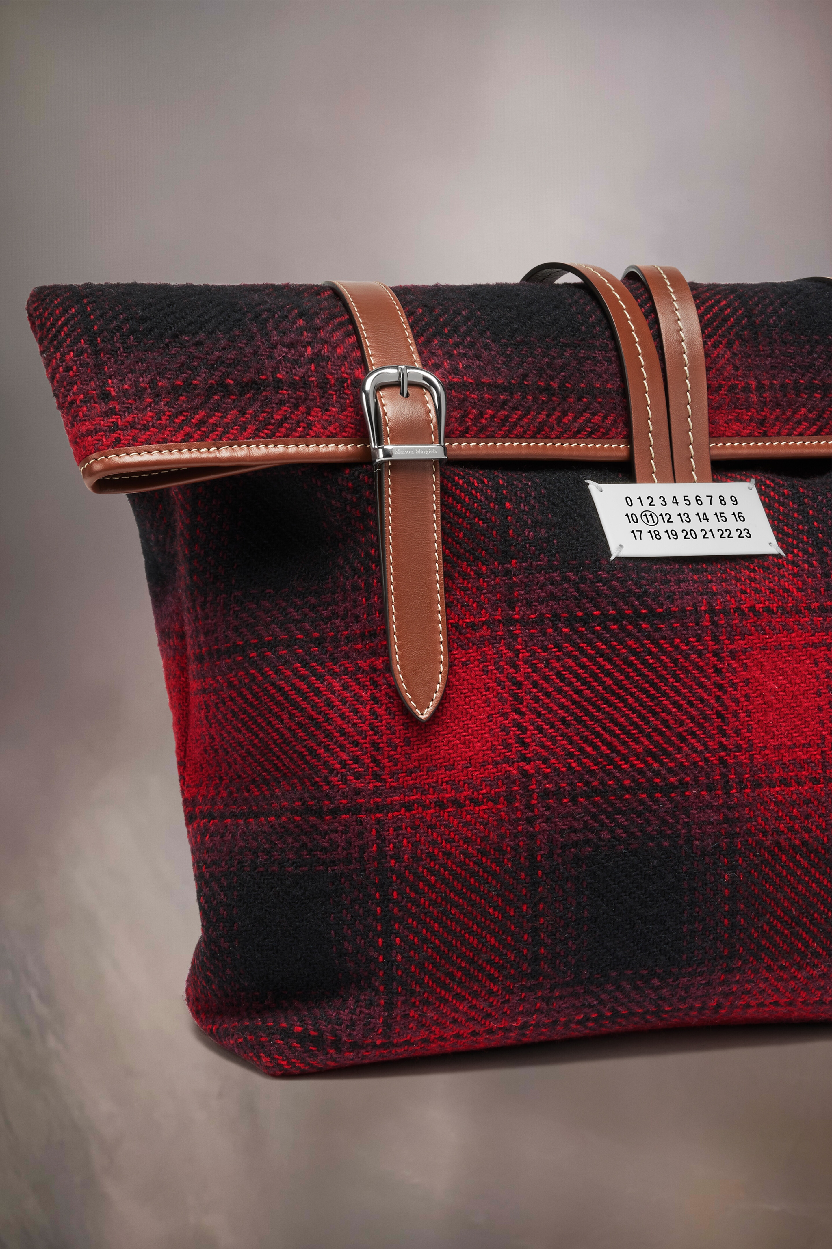 Paper Shoulder Bag Medium - 5