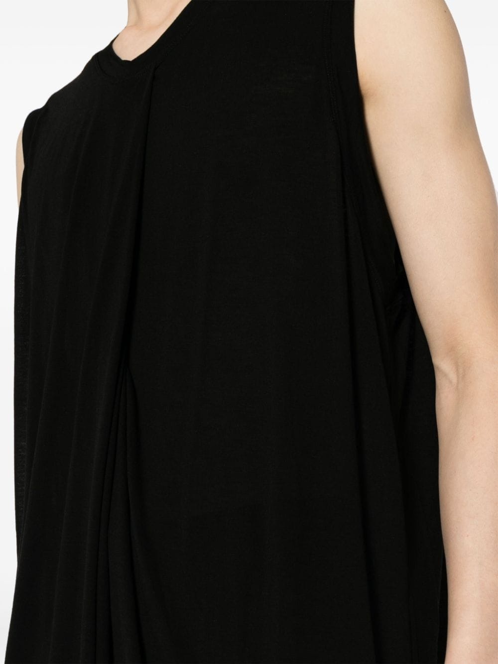 sleeveless long-length T-shirt - 5
