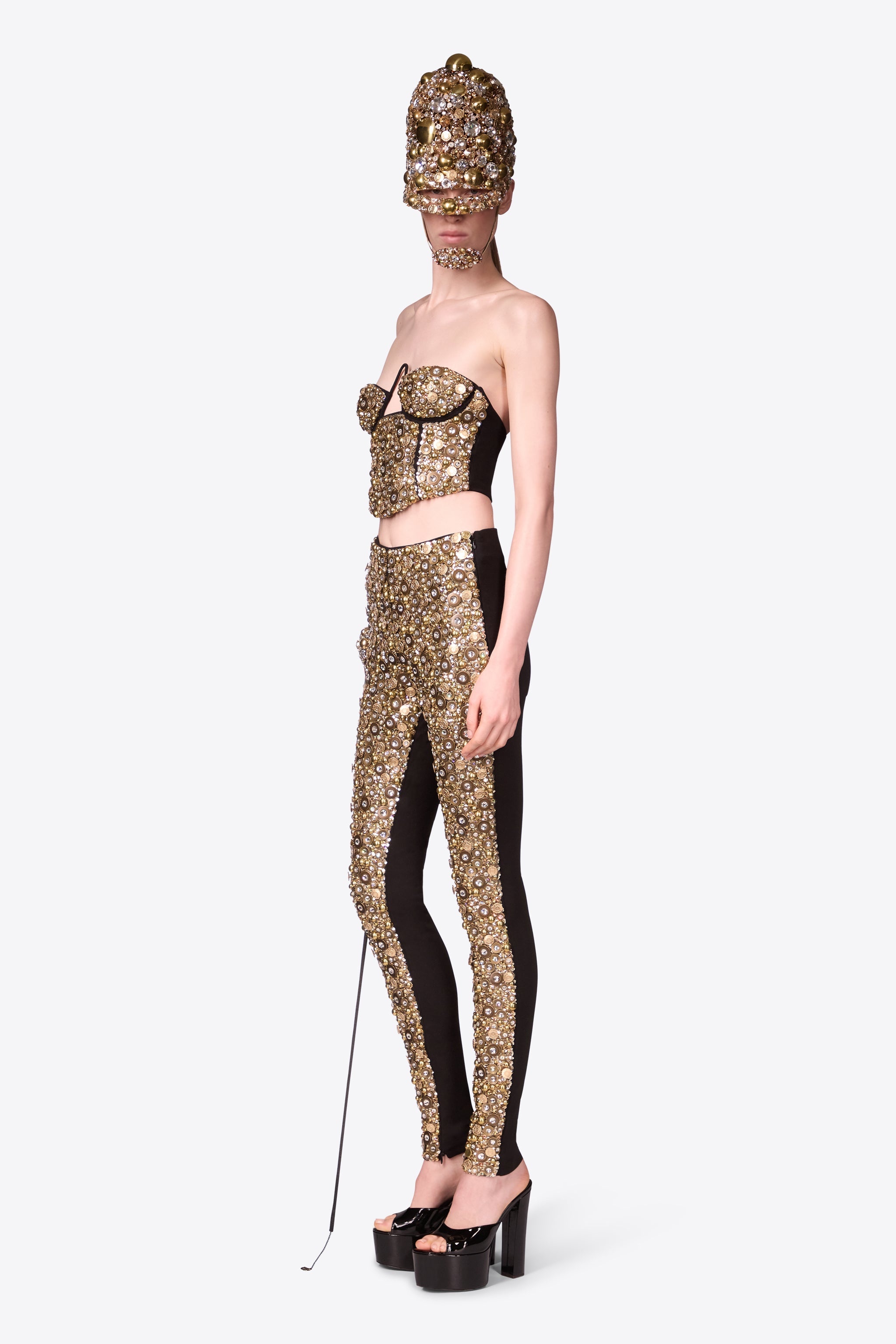 EMBROIDERED CRYSTAL BUTTON CLUSTER LEGGING - 5